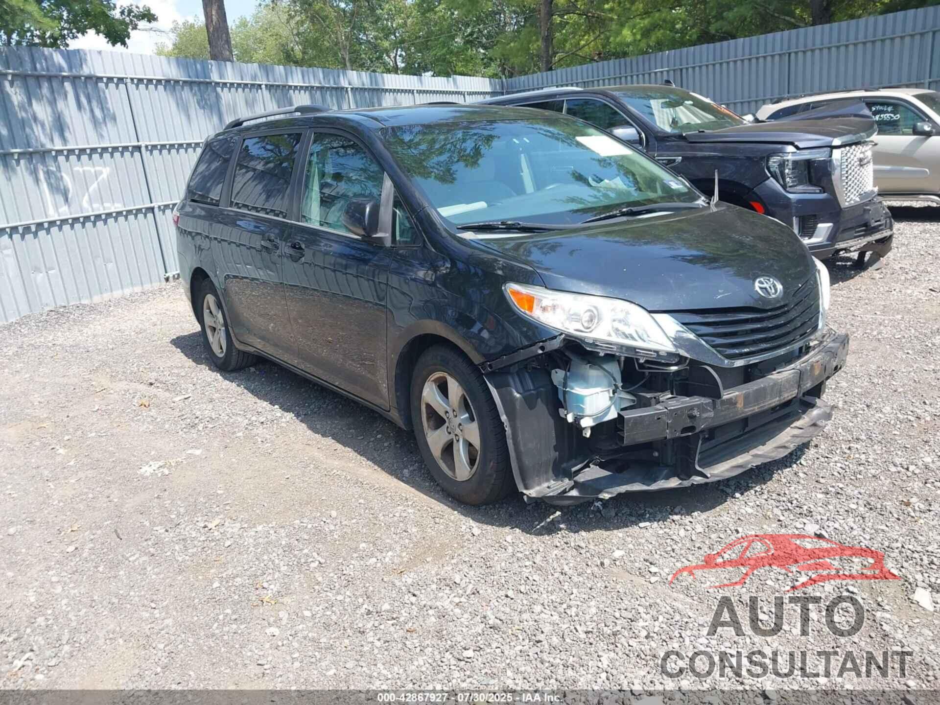TOYOTA SIENNA 2015 - 5TDKK3DC2FS589471