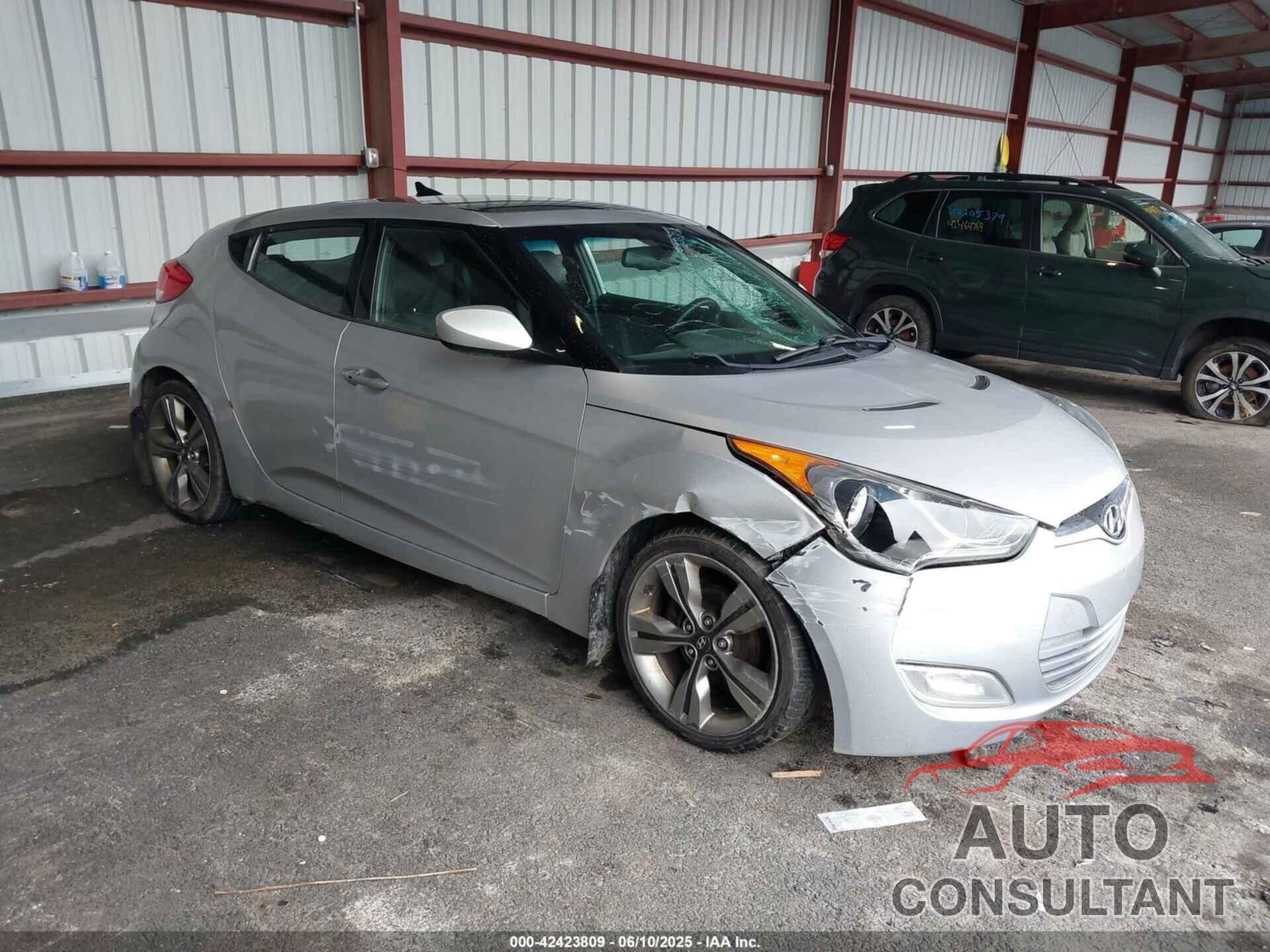 HYUNDAI VELOSTER 2013 - KMHTC6AD0DU095730