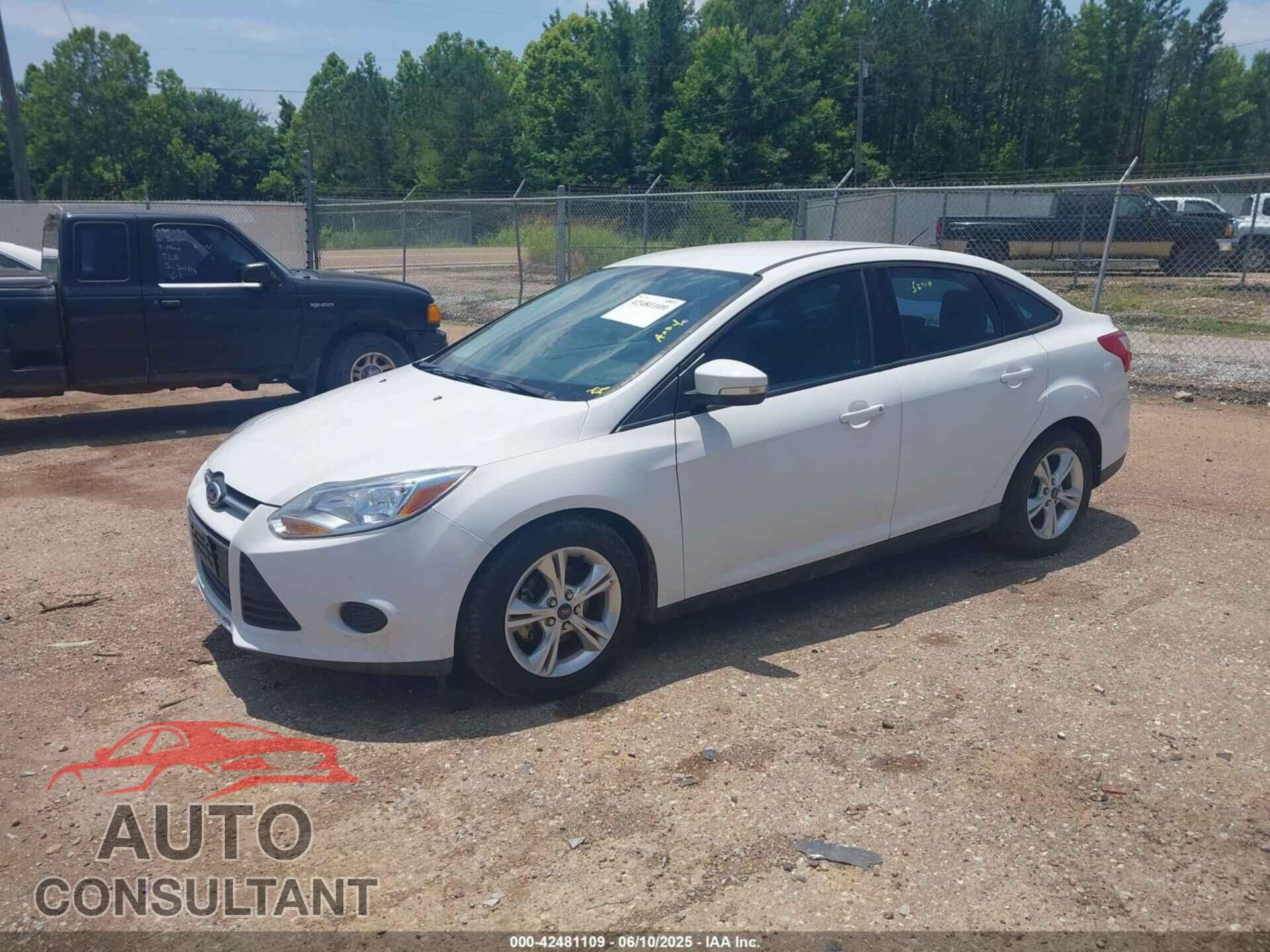 FORD FOCUS 2014 - 1FADP3F28EL339043