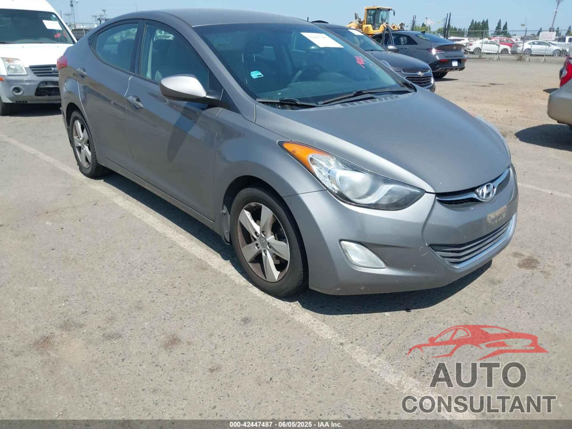 HYUNDAI ELANTRA 2013 - 5NPDH4AE5DH217158