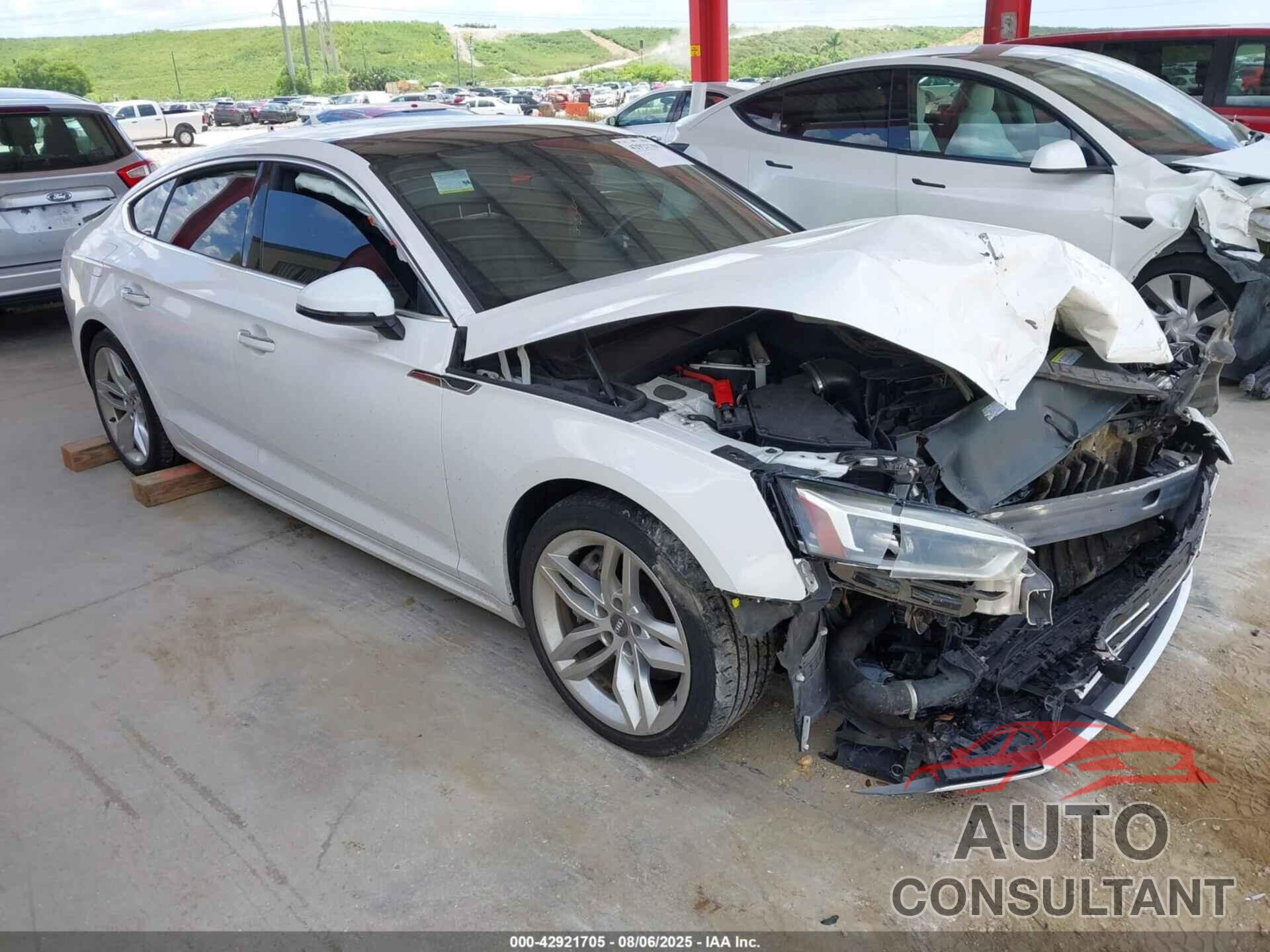 AUDI A5 2019 - WAUANCF51KA057313