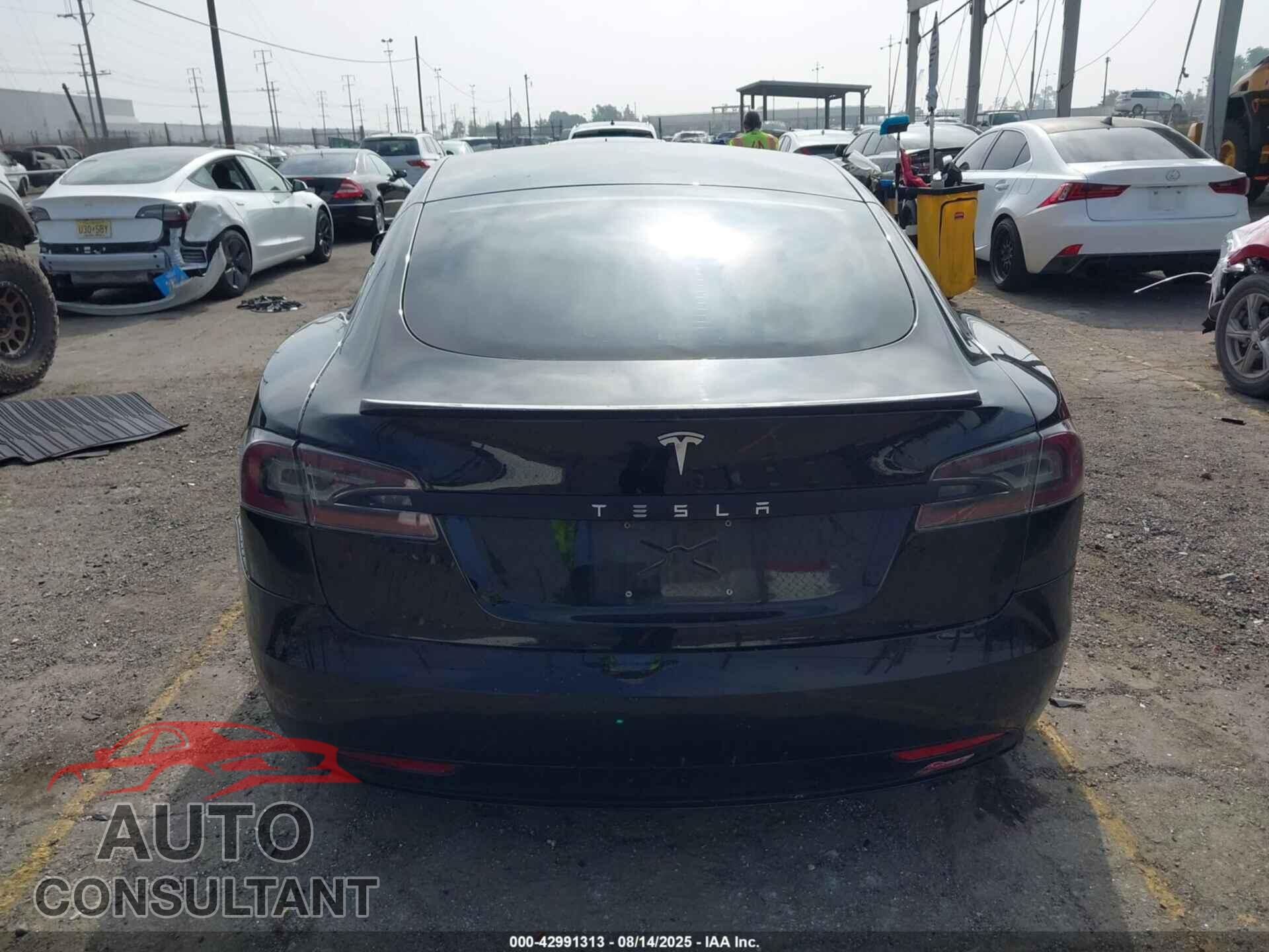 TESLA MODEL S 2016 - 5YJSA1E14GF176672