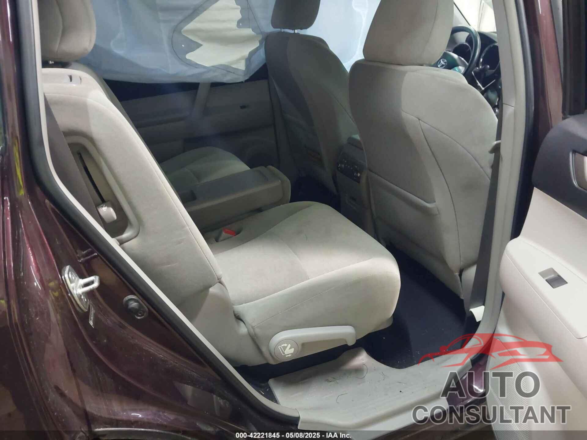 TOYOTA HIGHLANDER 2011 - 5TDBK3EH7BS082991
