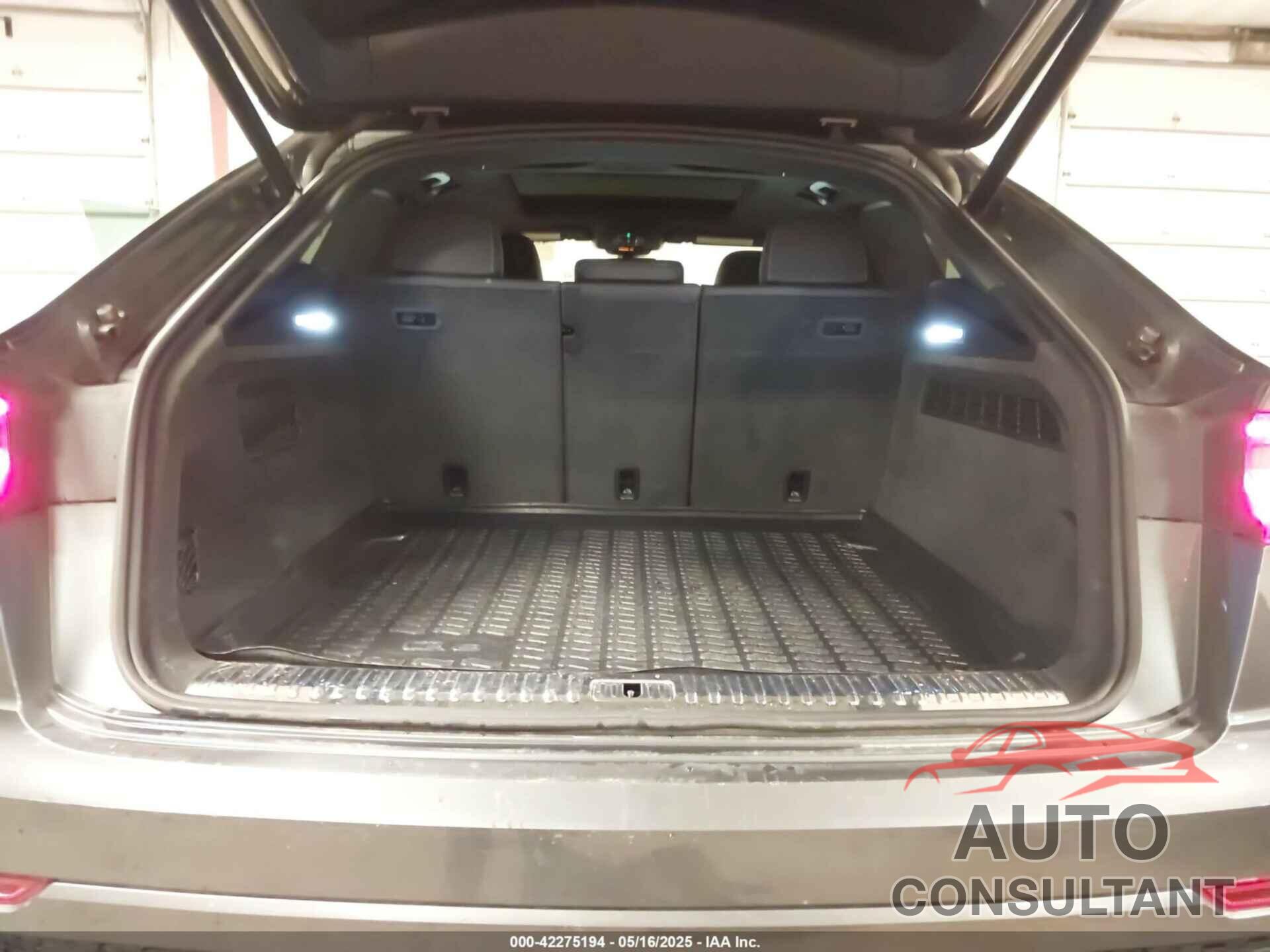 AUDI Q8 2020 - WA1FVAF11LD004003