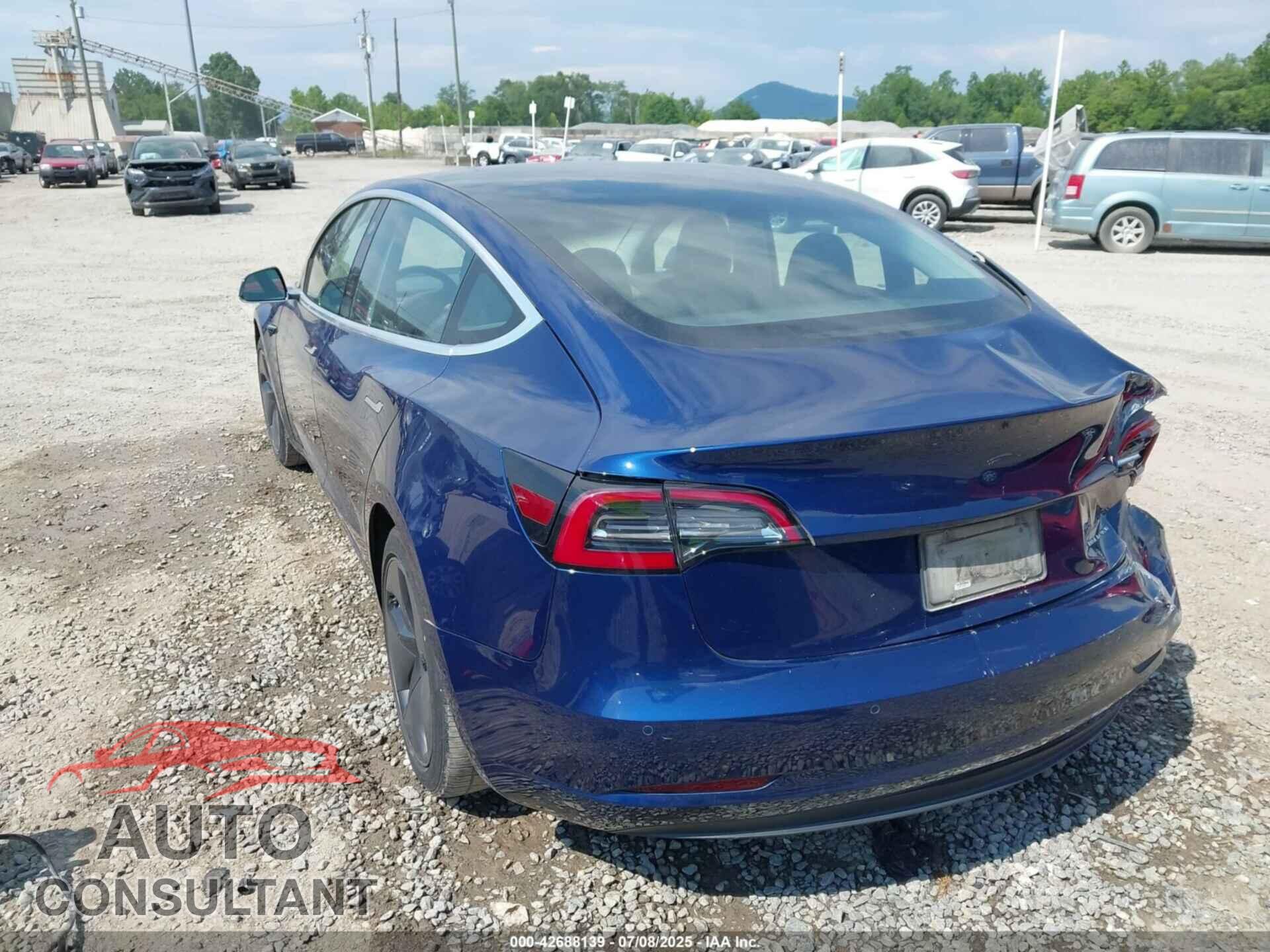 TESLA MODEL 3 2018 - 5YJ3E1EA5JF027025