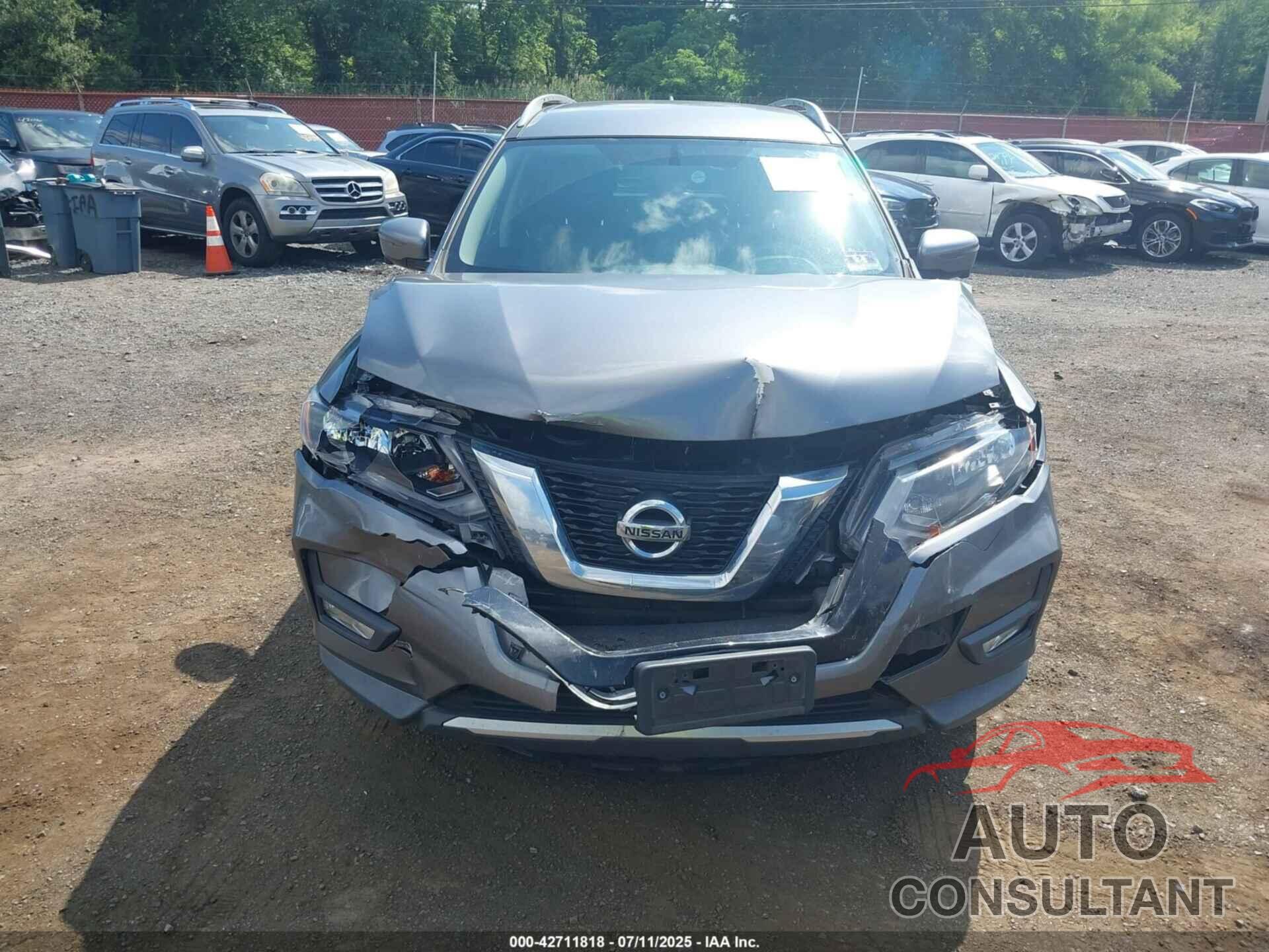 NISSAN ROGUE 2017 - KNMAT2MV8HP504666