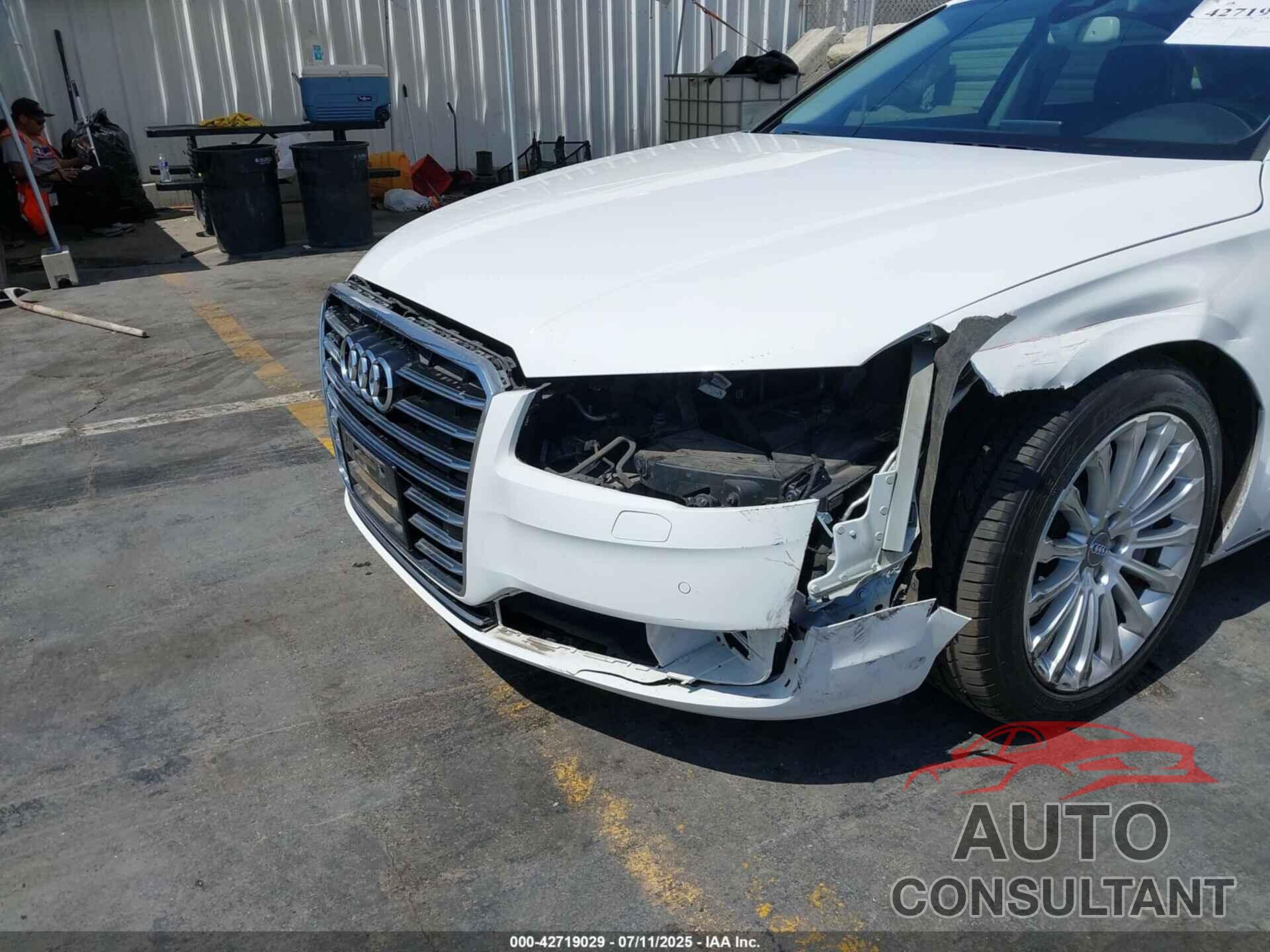 AUDI A8 L 2015 - WAU32AFD0FN007028