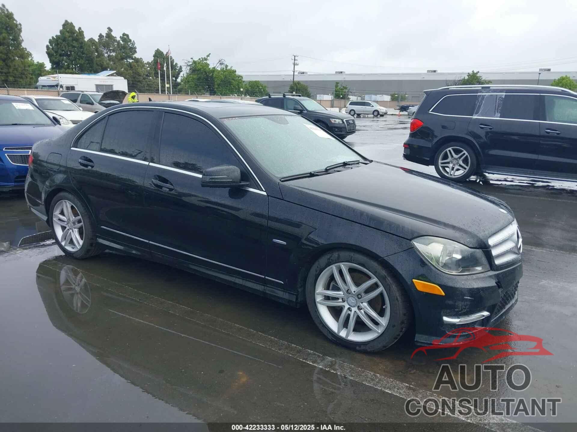 MERCEDES-BENZ C 250 2012 - WDDGF4HB4CR208768
