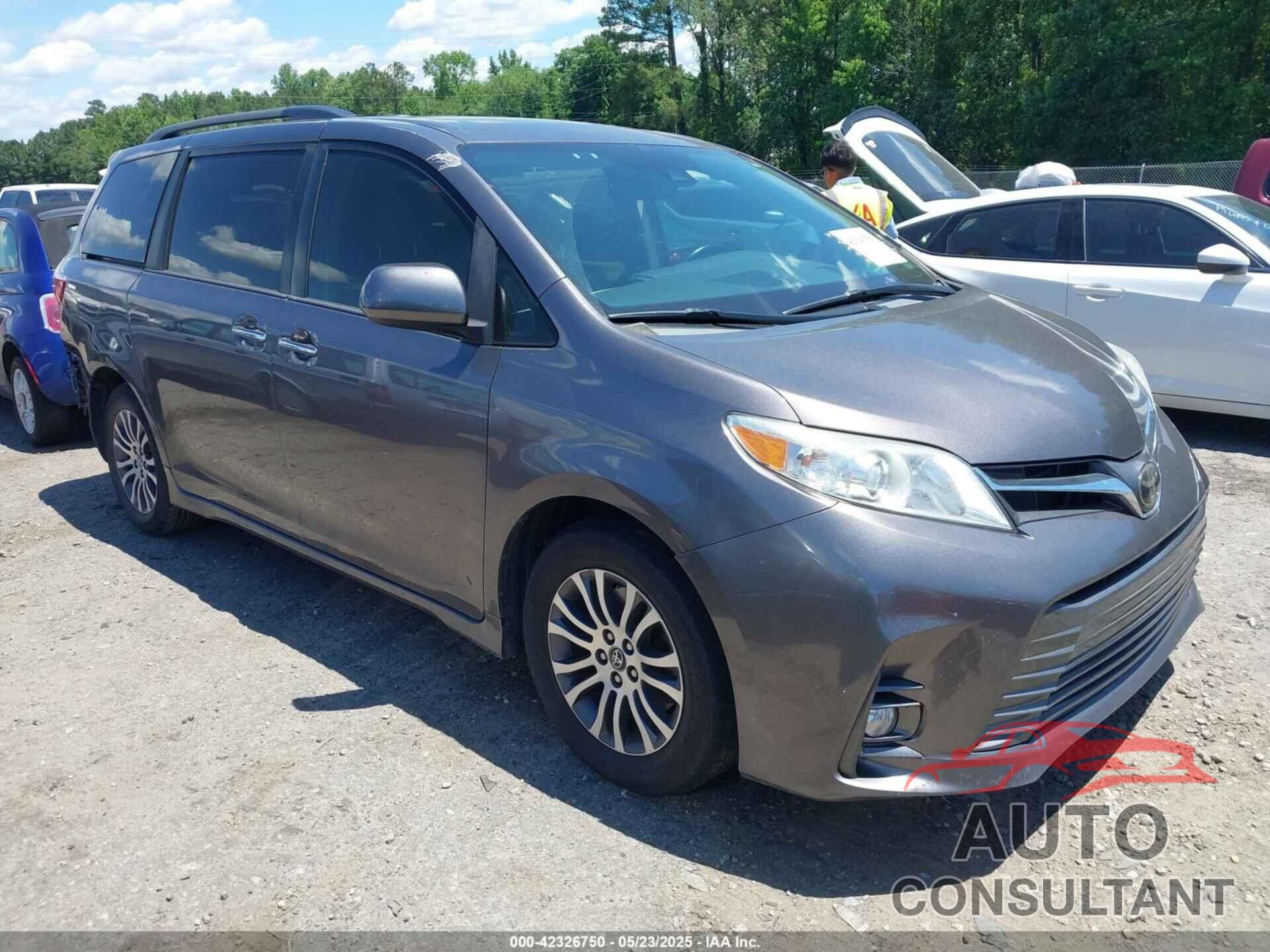 TOYOTA SIENNA 2019 - 5TDYZ3DCXKS996955