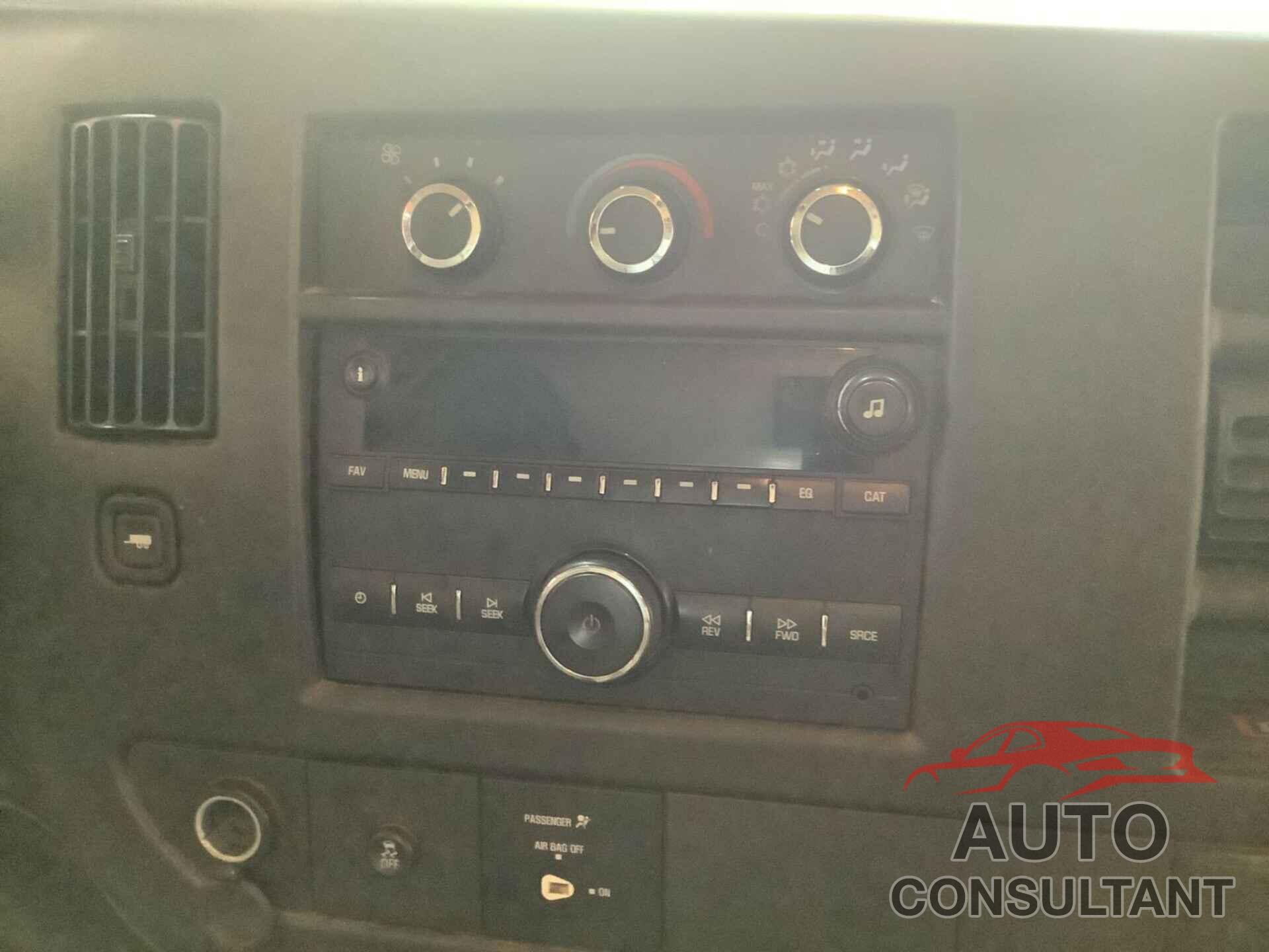 CHEVROLET EXPRESS G3500 2016 - 1GB0GRFG8G1195777