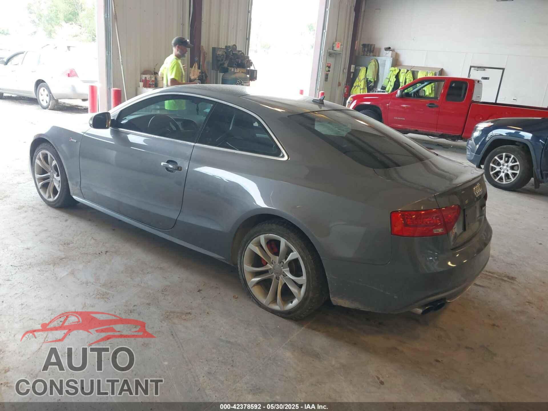 AUDI S5 2013 - WAUCGAFR3DA035018