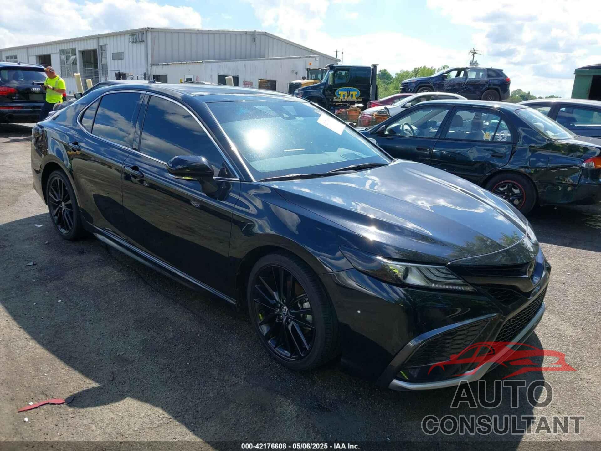 TOYOTA CAMRY 2022 - 4T1KZ1AK2NU064511