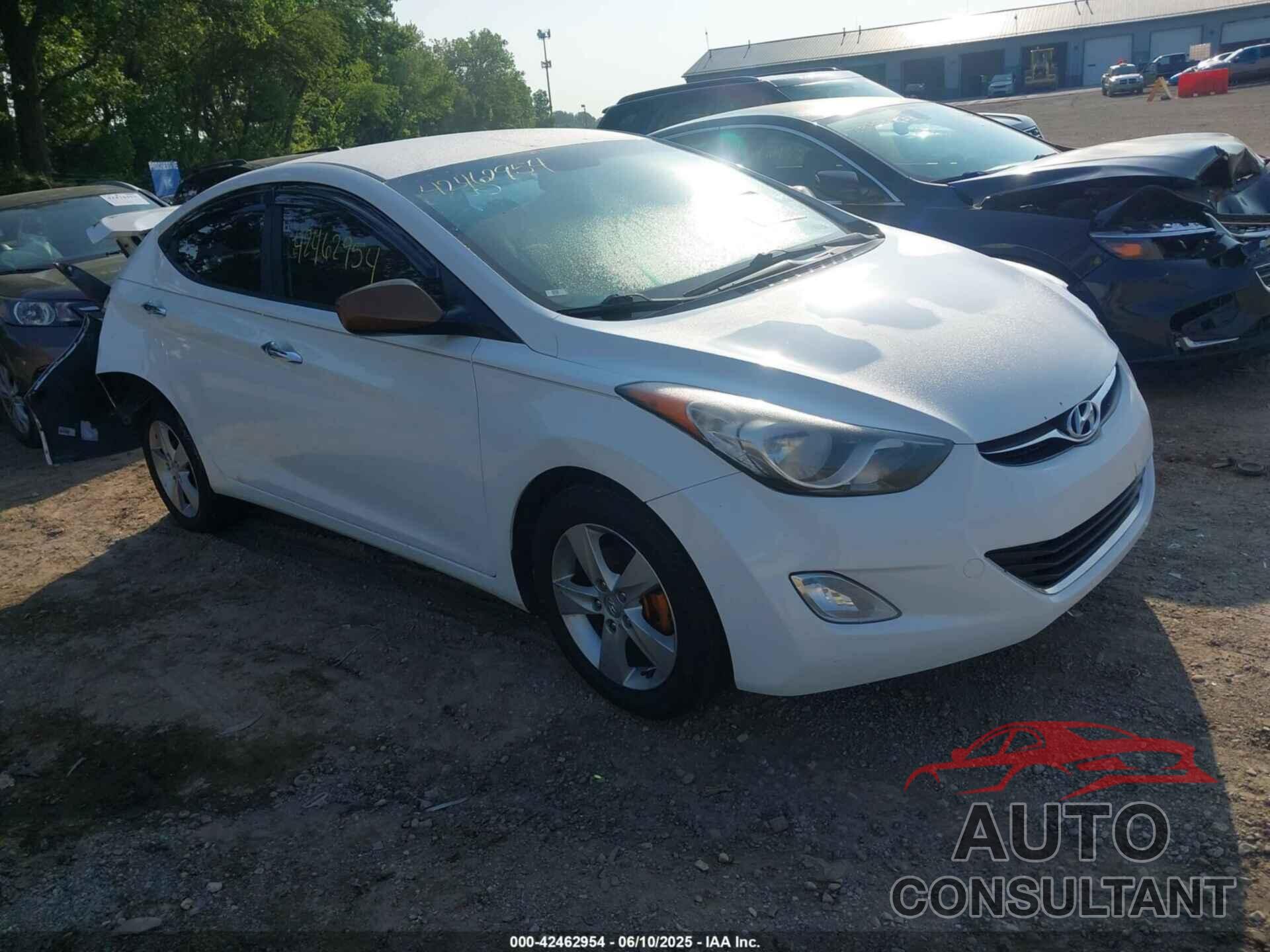 HYUNDAI ELANTRA 2013 - 5NPDH4AE8DH279184