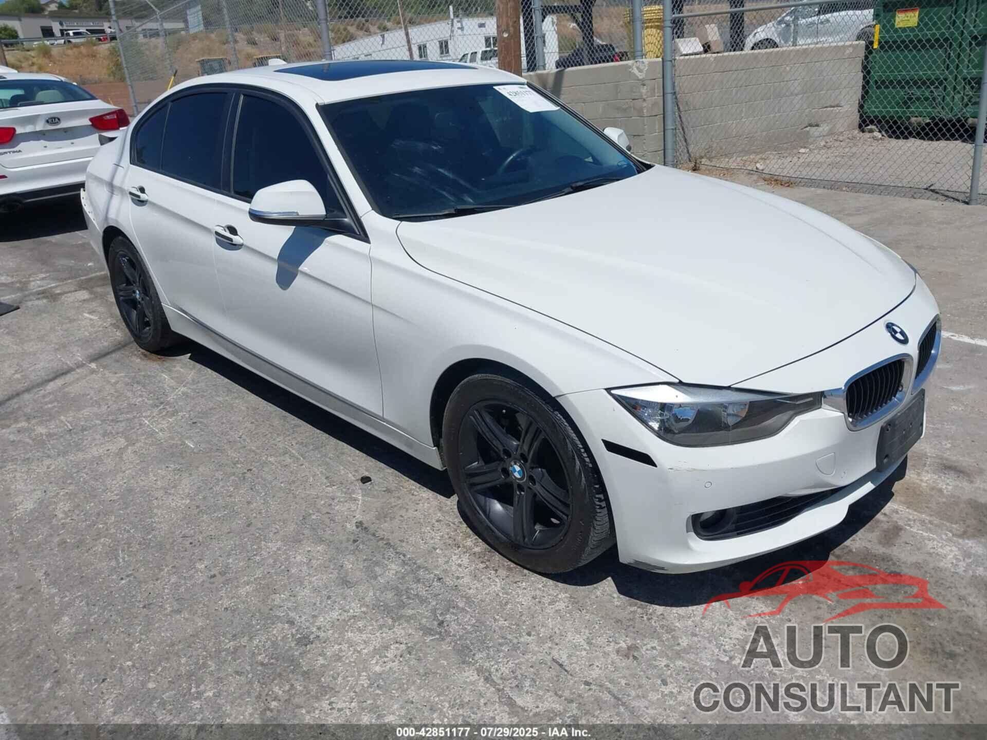 BMW 328I 2013 - WBA3C1G54DNR46877