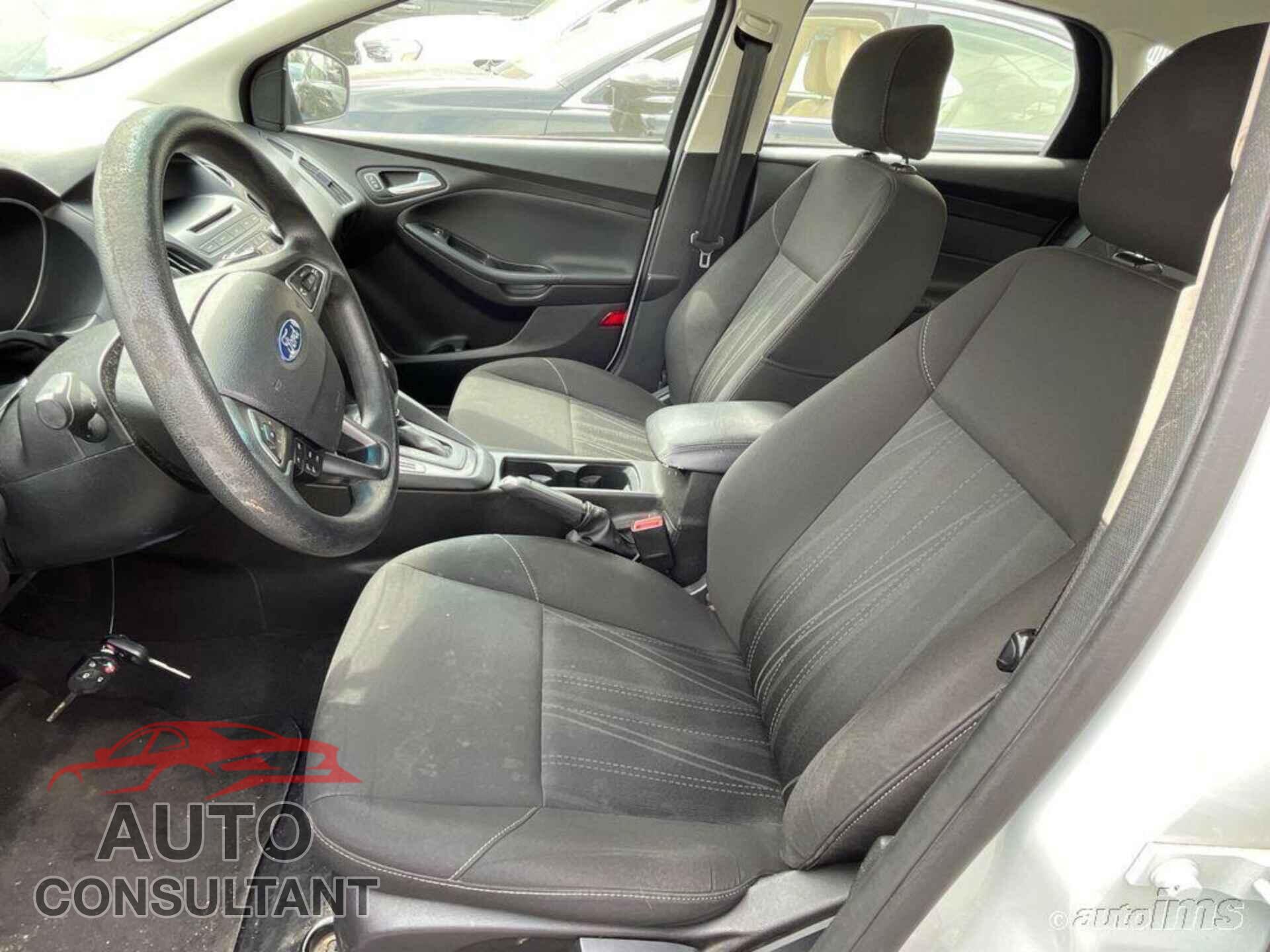 FORD FOCUS 2016 - 1FADP3K22GL246267