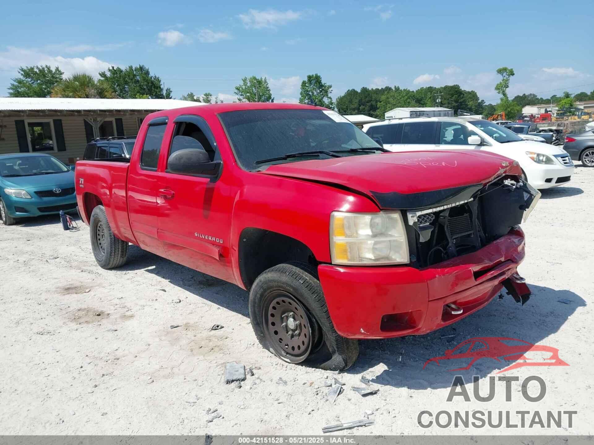 CHEVROLET SILVERADO 1500 2011 - 1GCRKSE38BZ155006