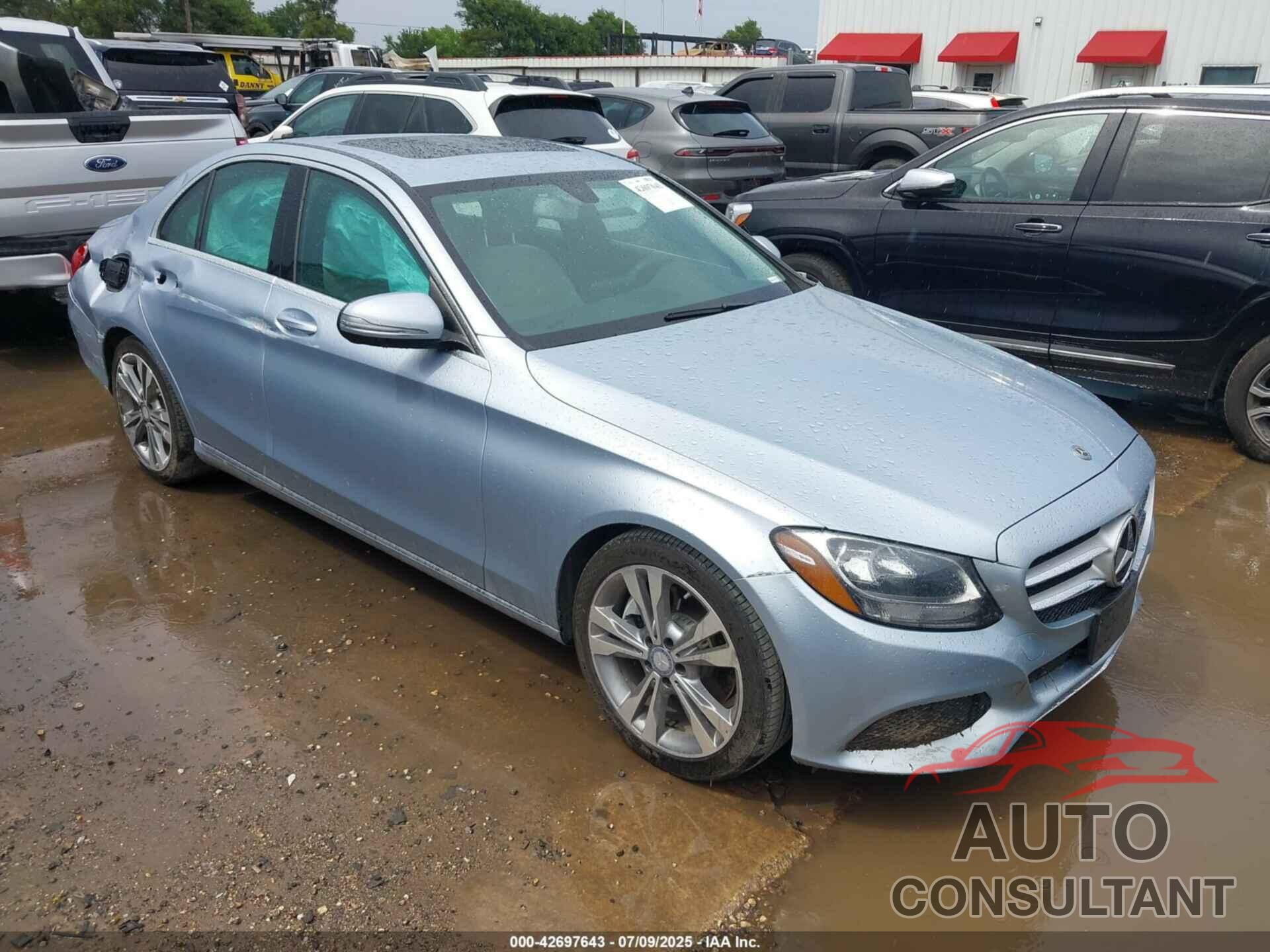 MERCEDES-BENZ C 300 2018 - 55SWF4JB2JU239115
