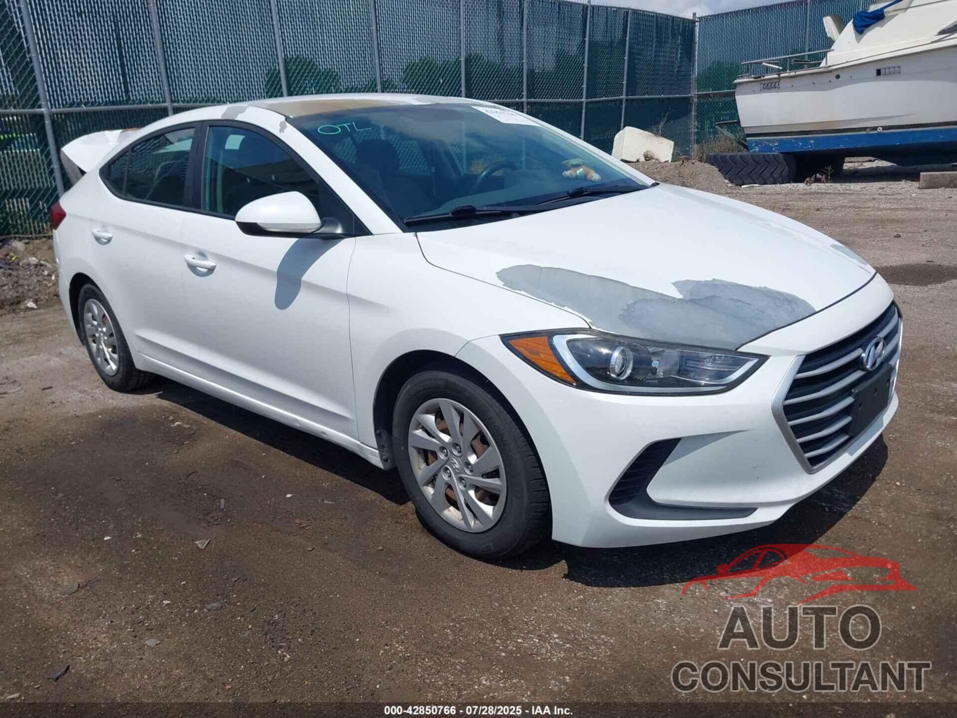HYUNDAI ELANTRA 2017 - 5NPD74LF8HH113858