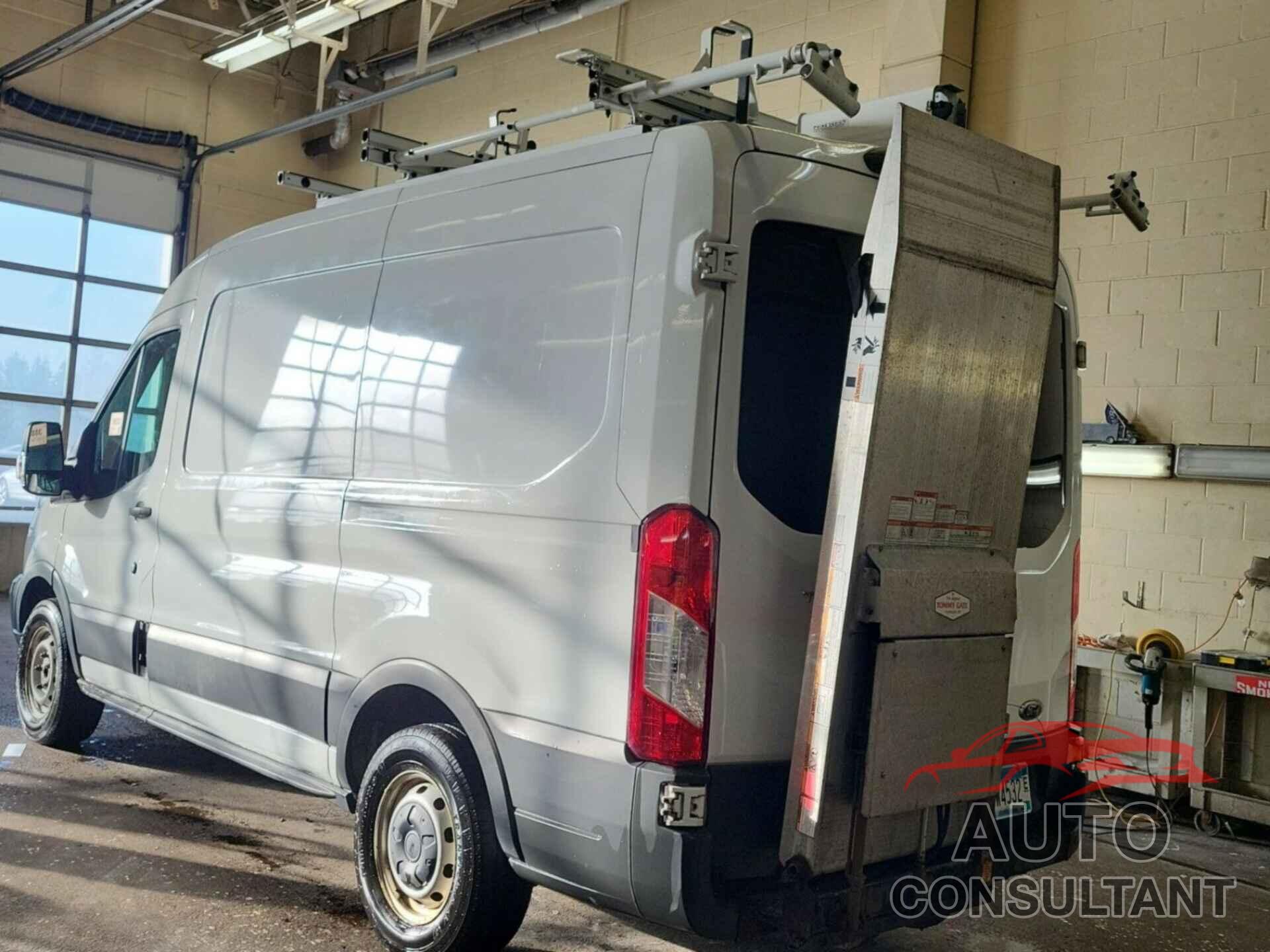 FORD TRANSIT 2018 - 1FTBW9CG0JKB22853