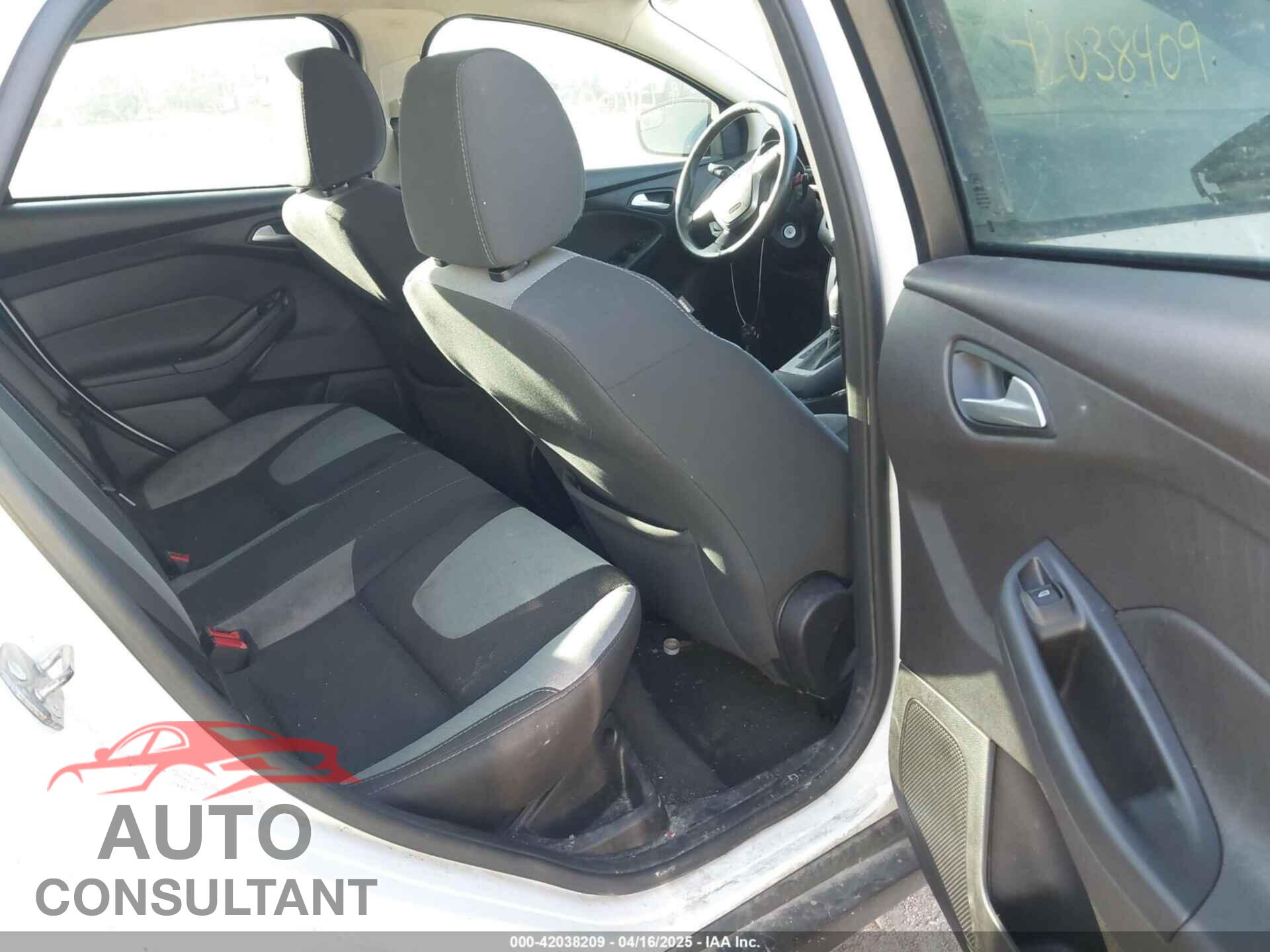 FORD FOCUS 2014 - 1FADP3F2XEL251269