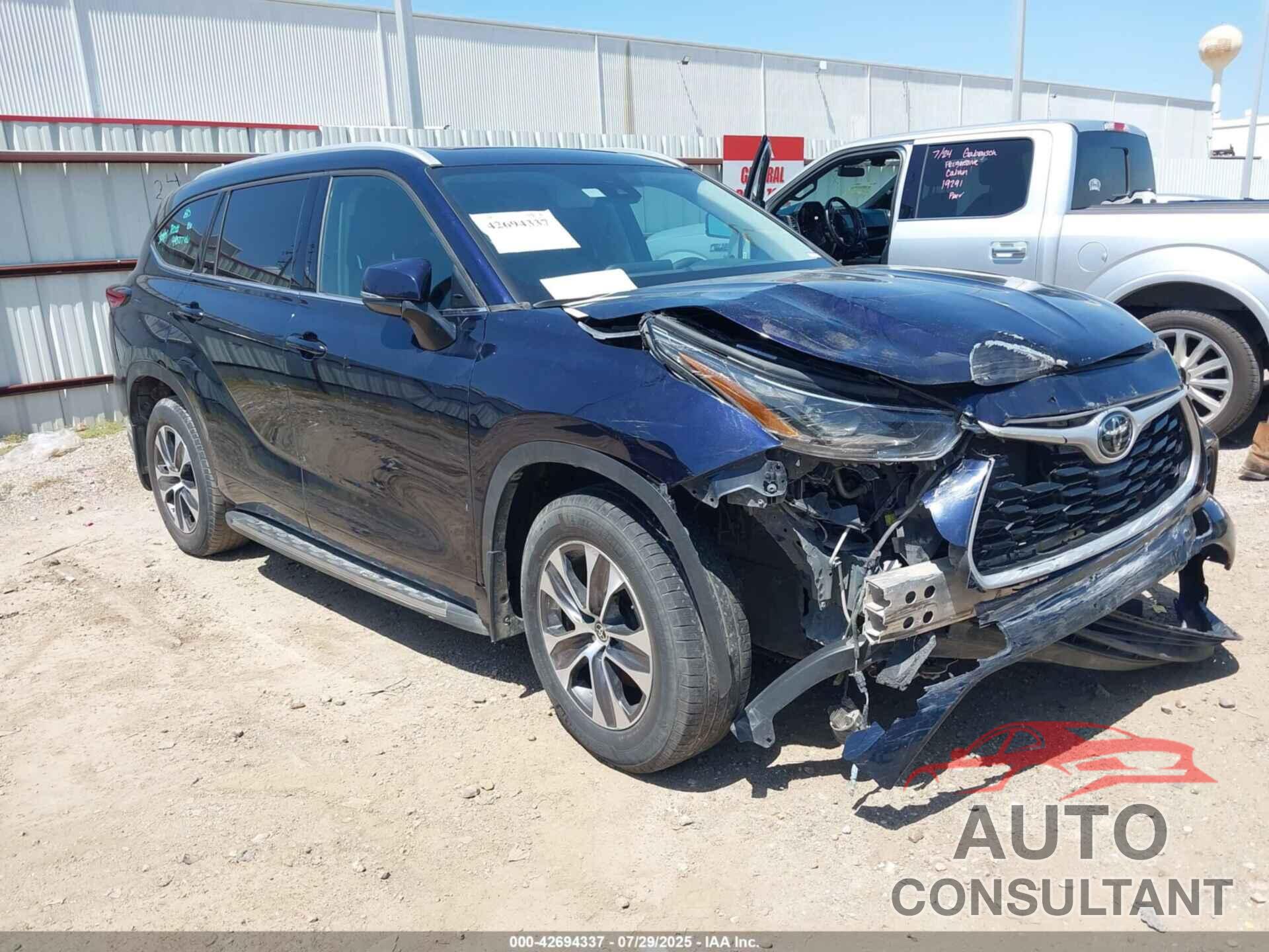 TOYOTA HIGHLANDER 2022 - 5TDGZRAH9NS143370