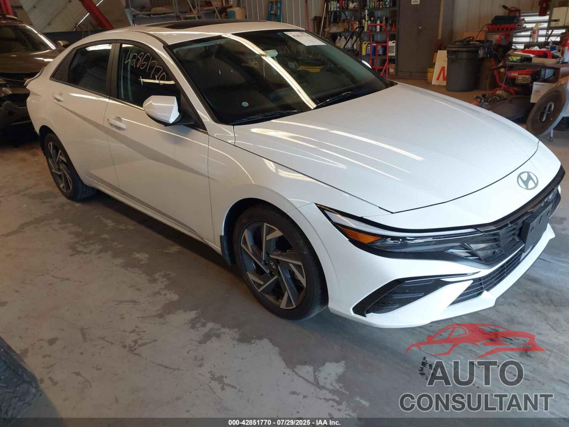 HYUNDAI ELANTRA 2024 - KMHLS4DG0RU783330