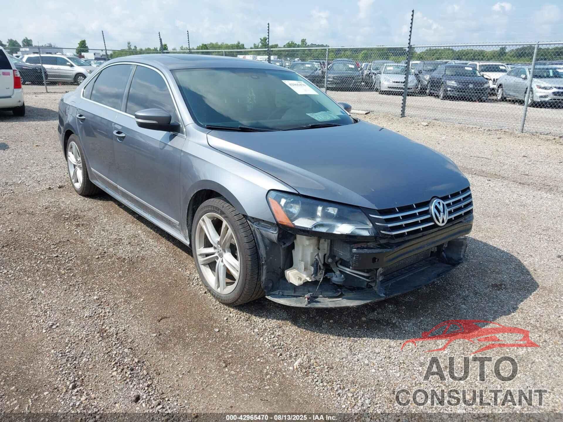 VOLKSWAGEN PASSAT 2013 - 1VWBN7A36DC054139