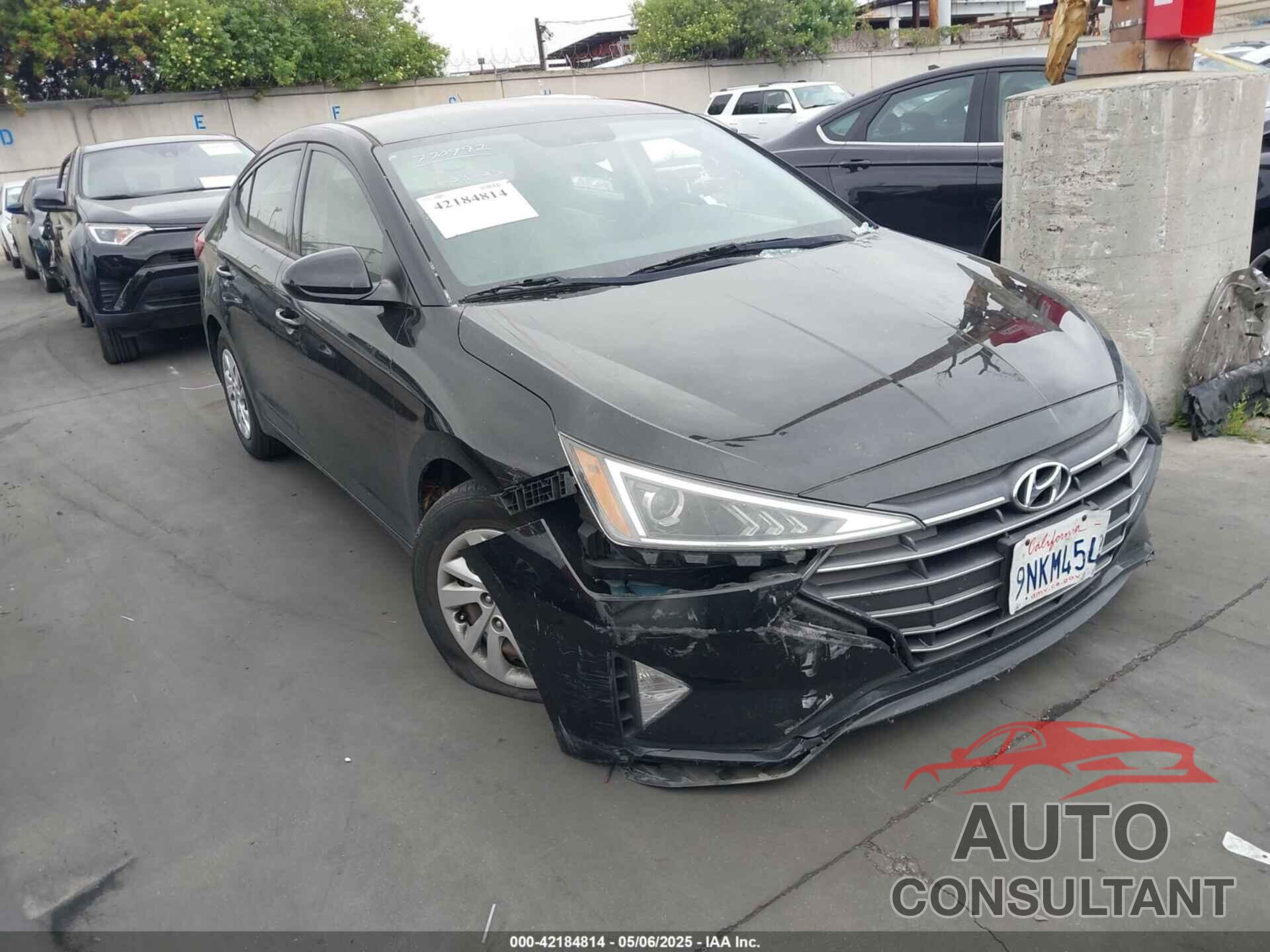 HYUNDAI ELANTRA 2019 - 5NPD74LF1KH493181