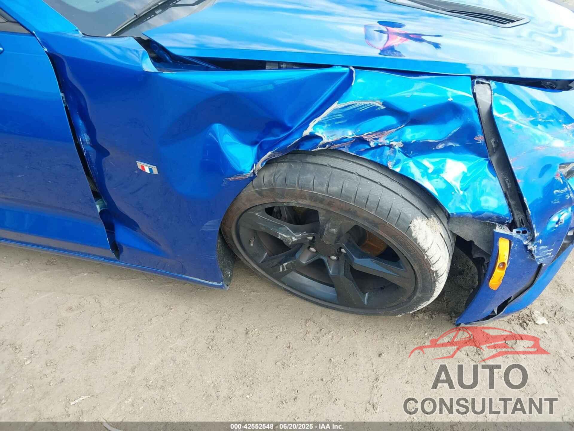 CHEVROLET CAMARO 2017 - 1G1FE1R77H0119878