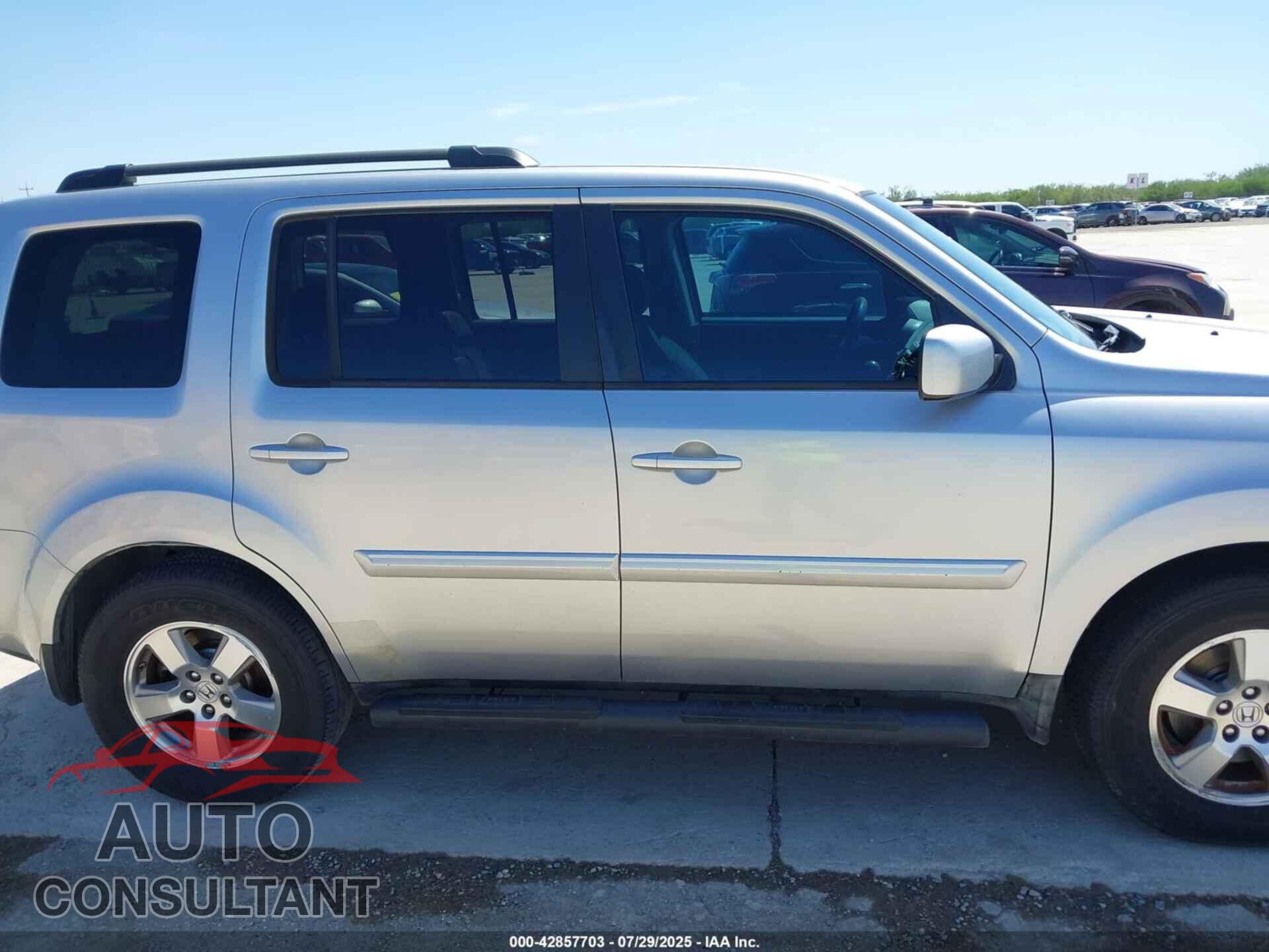 HONDA PILOT 2011 - 5FNYF3H46BB012829