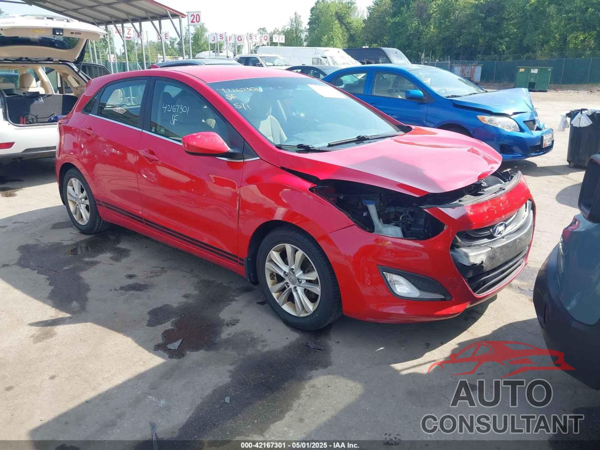HYUNDAI ELANTRA GT 2013 - KMHD35LE5DU088017