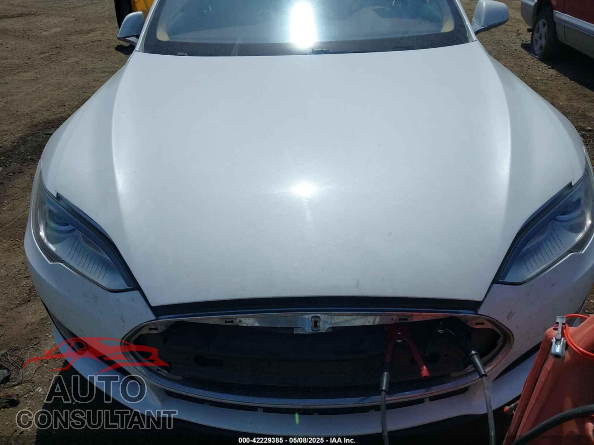 TESLA MODEL S 2013 - 5YJSA1CG8DFP09707