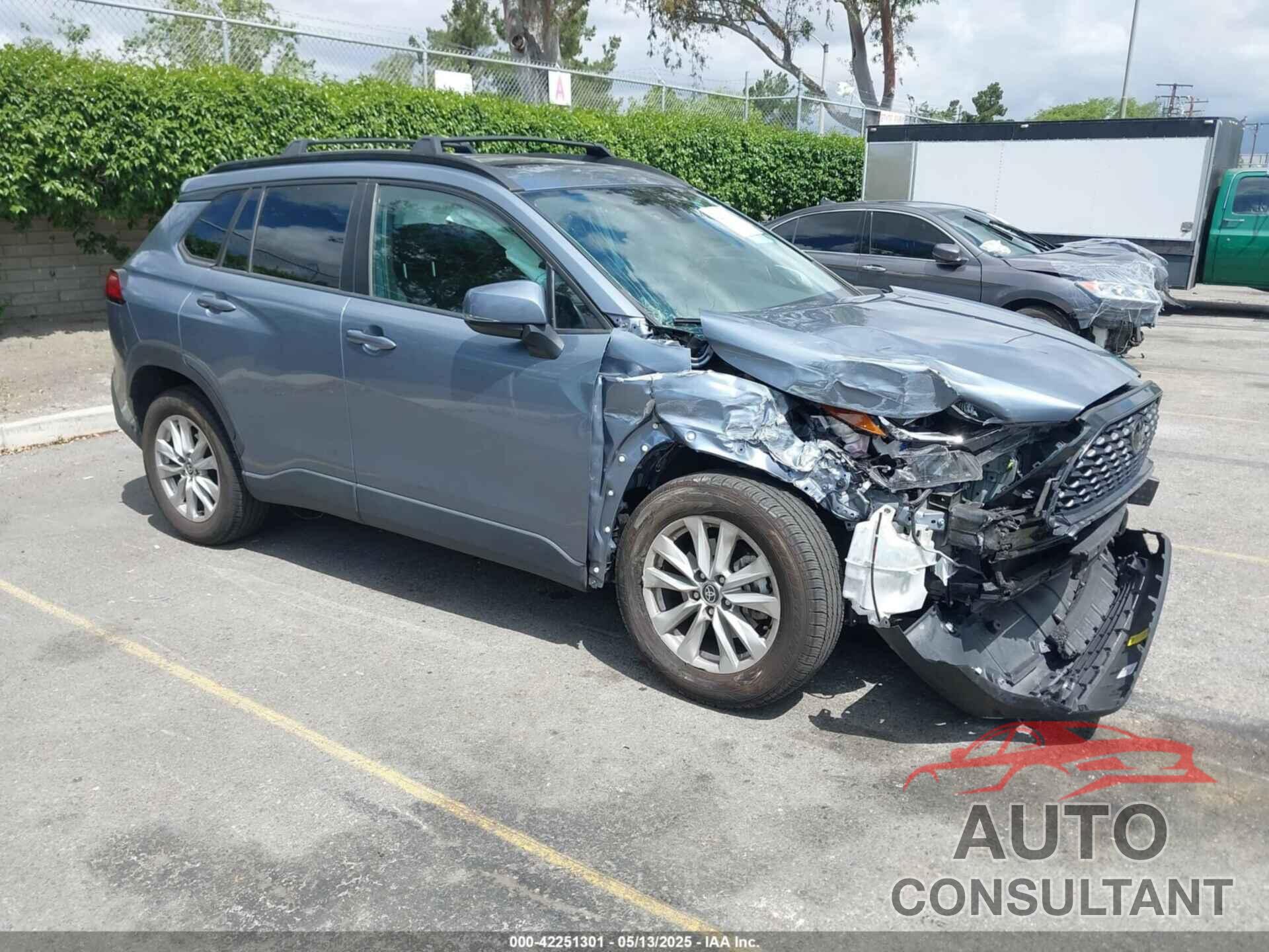 TOYOTA COROLLA CROSS 2022 - 7MUBAAAG1NV004852