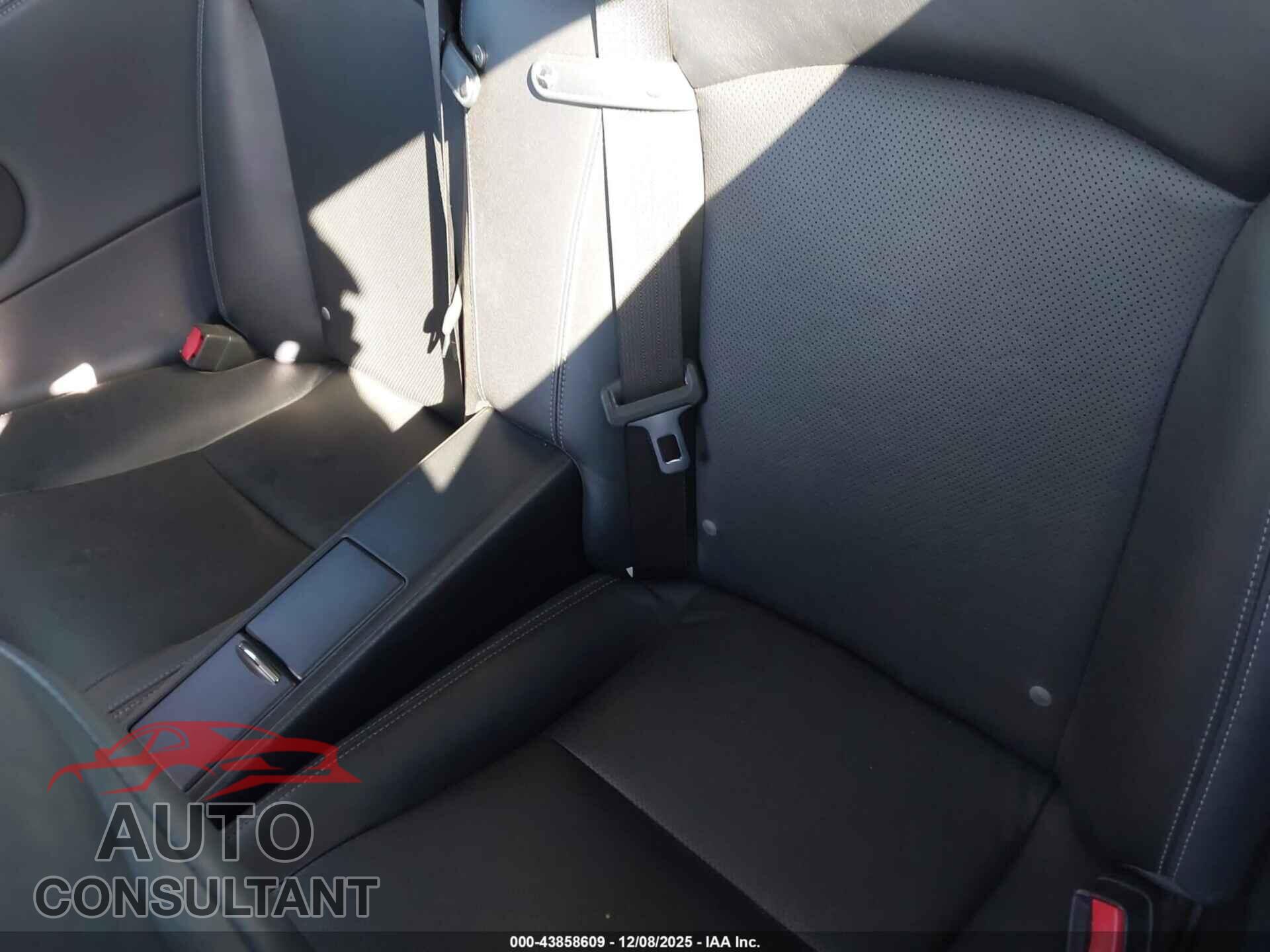 LEXUS IS 250C 2012 - JTHFF2C20C2522541