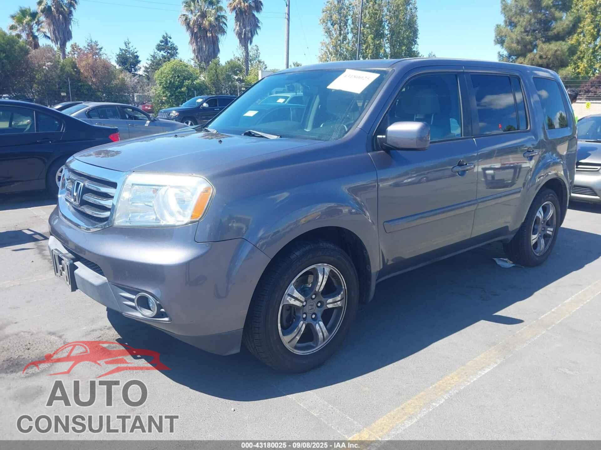 HONDA PILOT 2015 - 5FNYF4H33FB072747