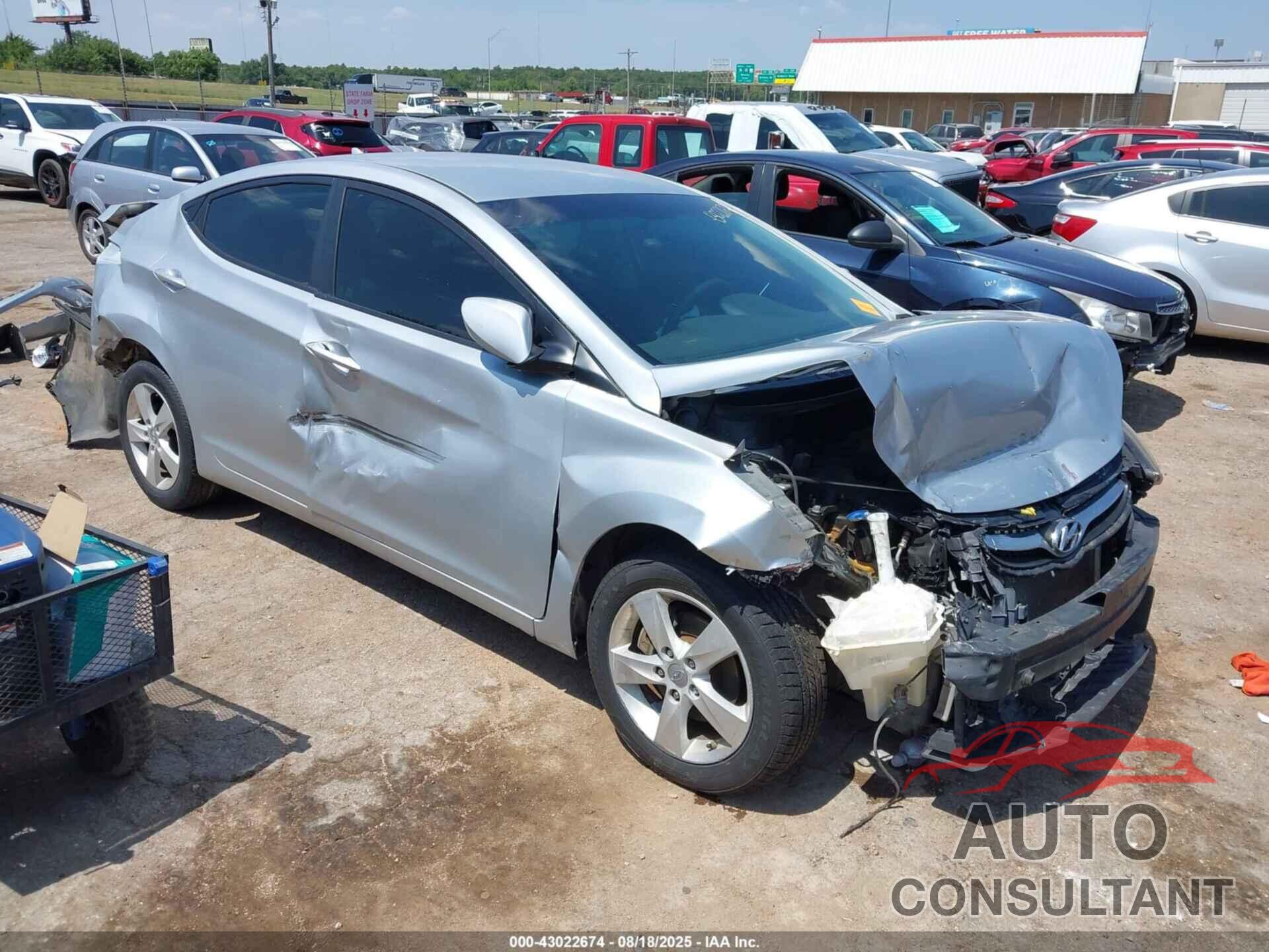 HYUNDAI ELANTRA 2011 - 5NPDH4AE8BH003035