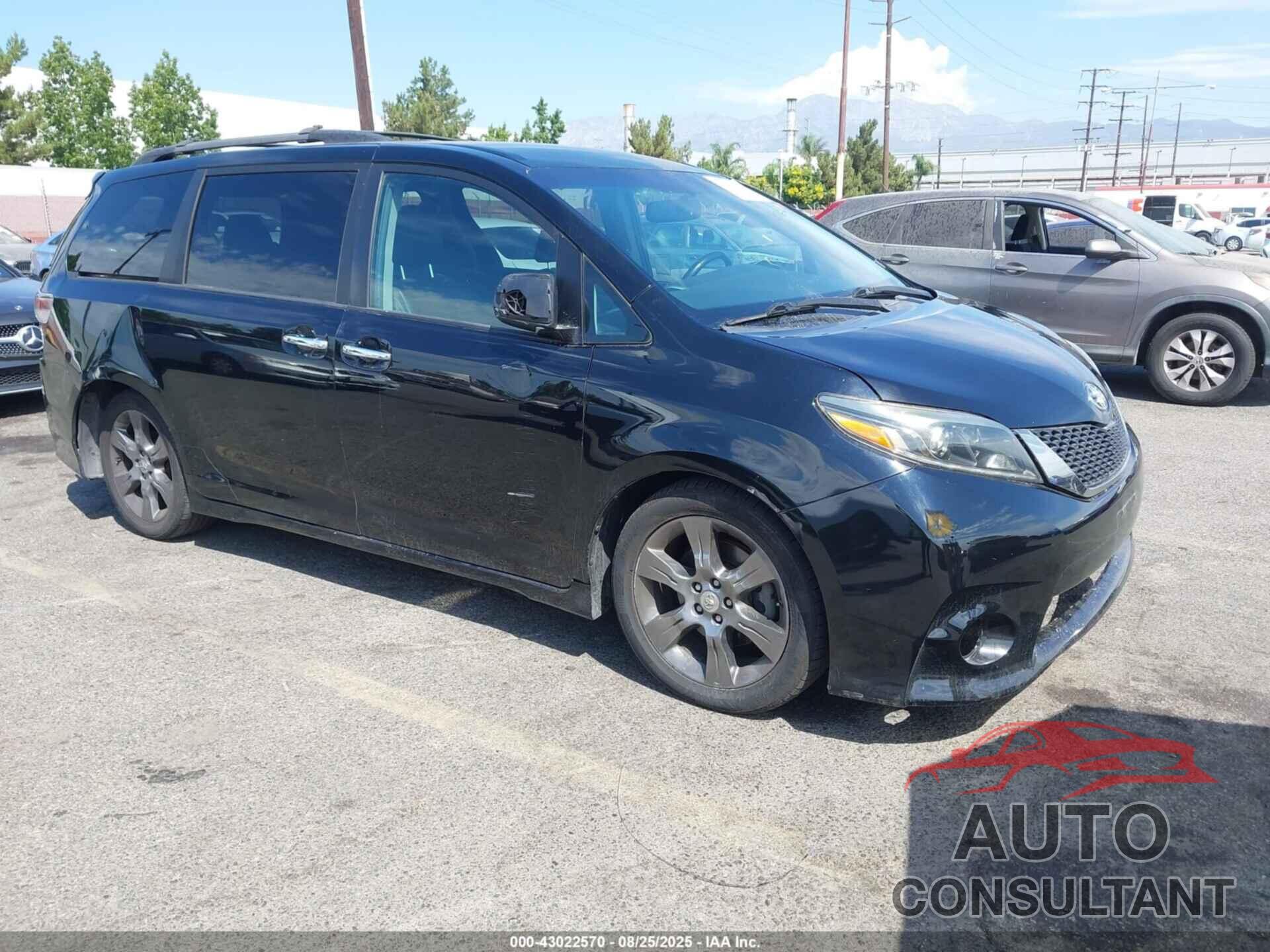 TOYOTA SIENNA 2015 - 5TDXK3DC0FS688599