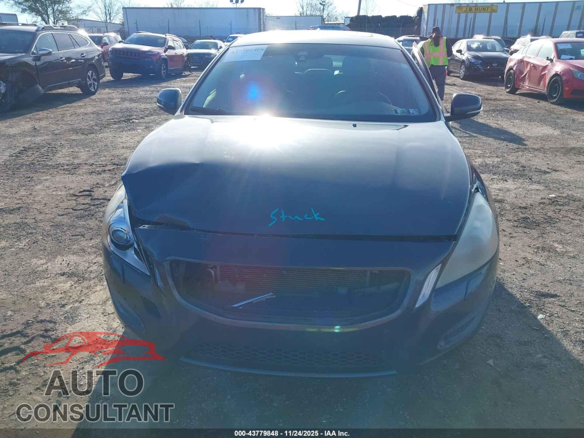 VOLVO S60 2012 - YV1902FHXC2119340