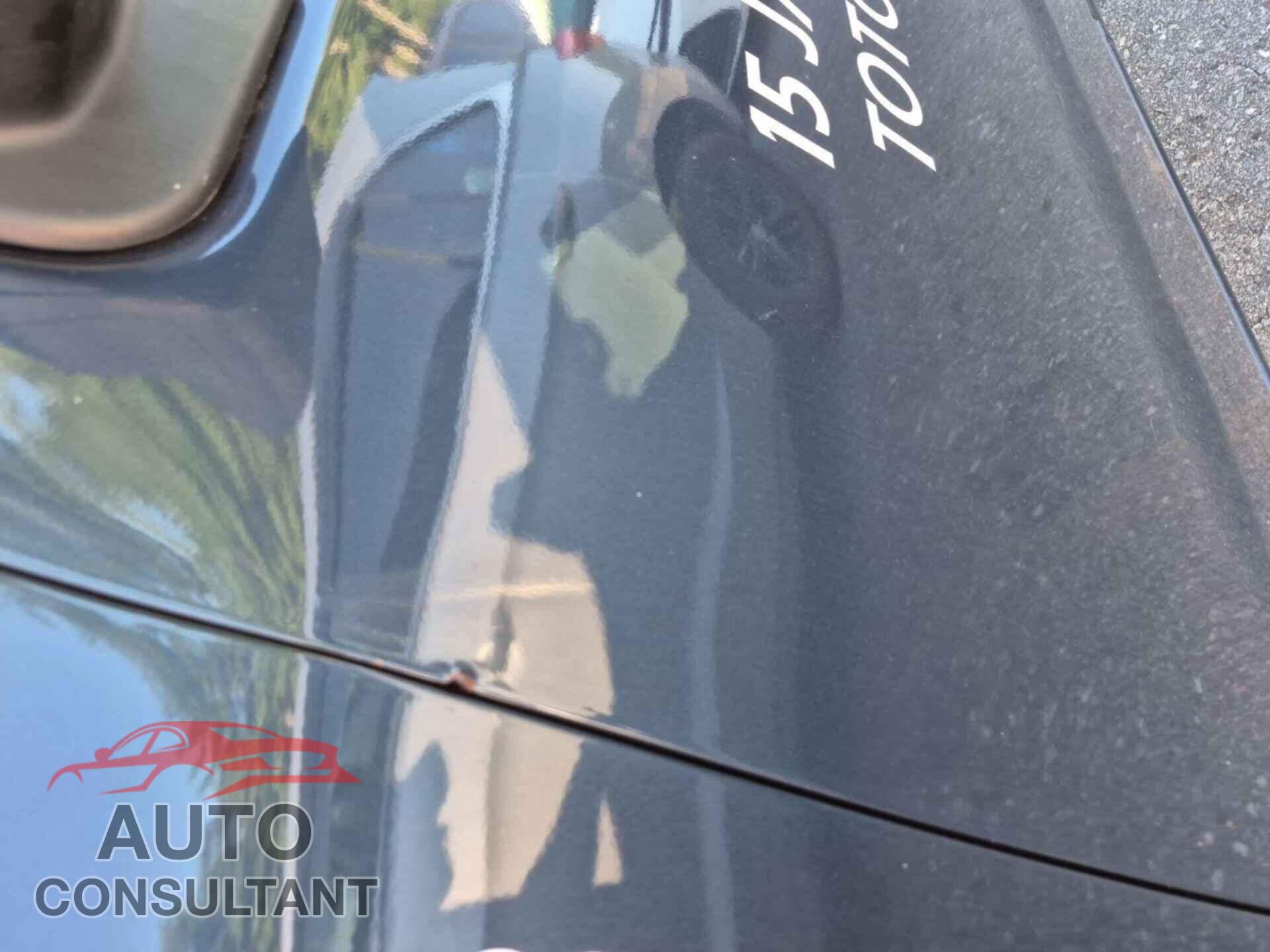 NISSAN NV CARGO NV2500 HD 2019 - 1N6BF0LY3KN800982