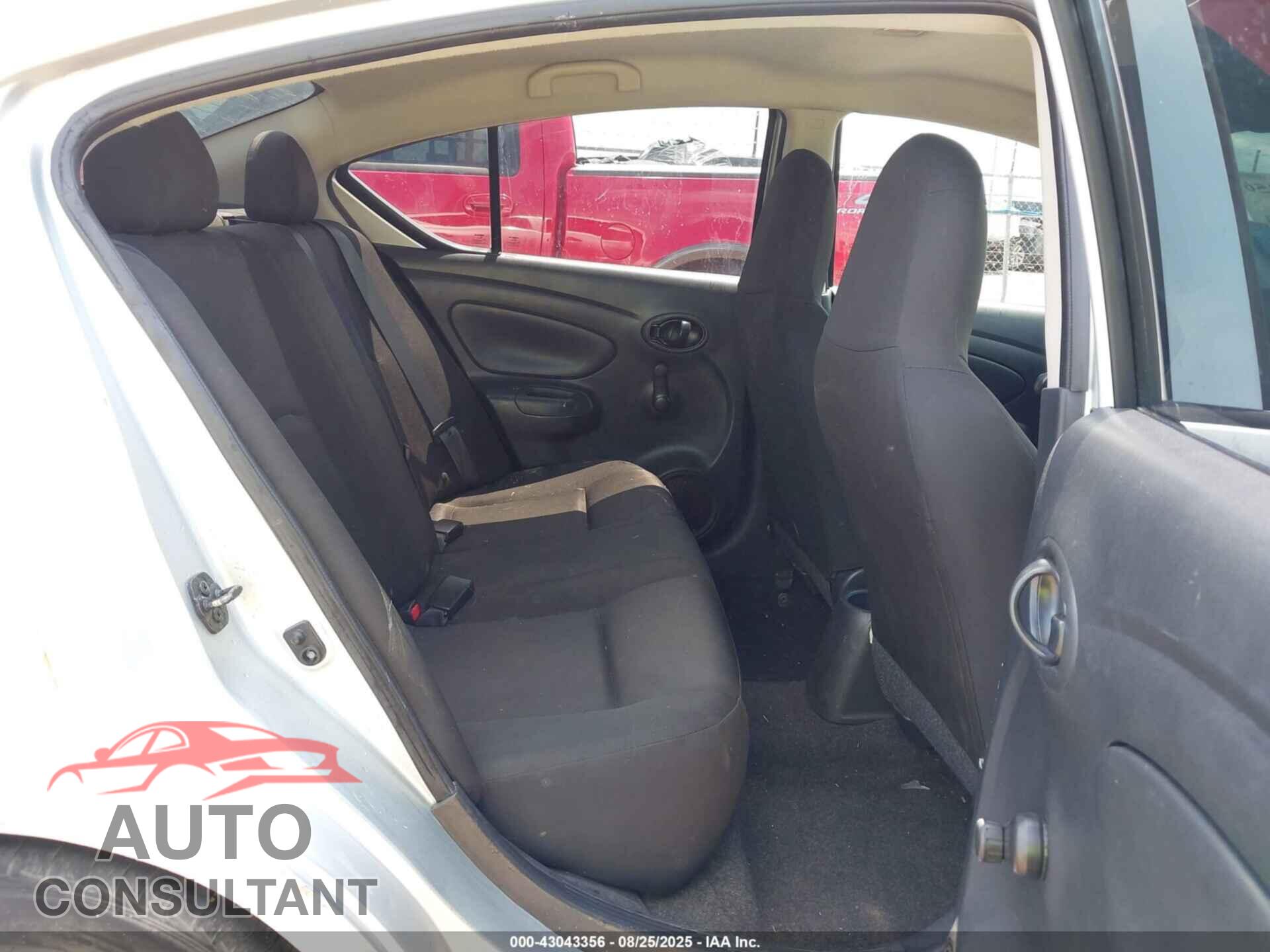 NISSAN VERSA 2017 - 3N1CN7AP3HL886013