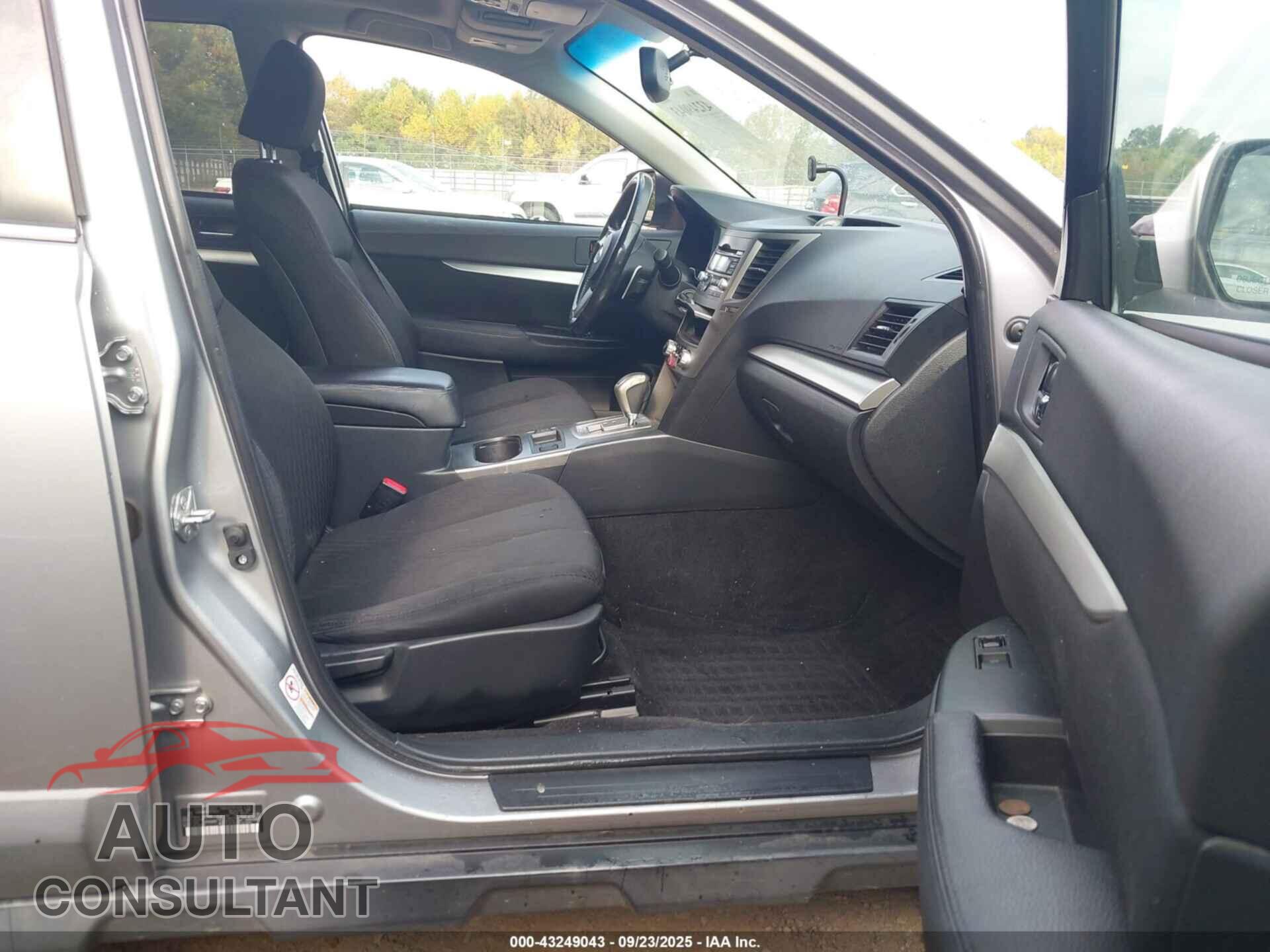 SUBARU OUTBACK 2010 - 4S4BRBGC9A3379473