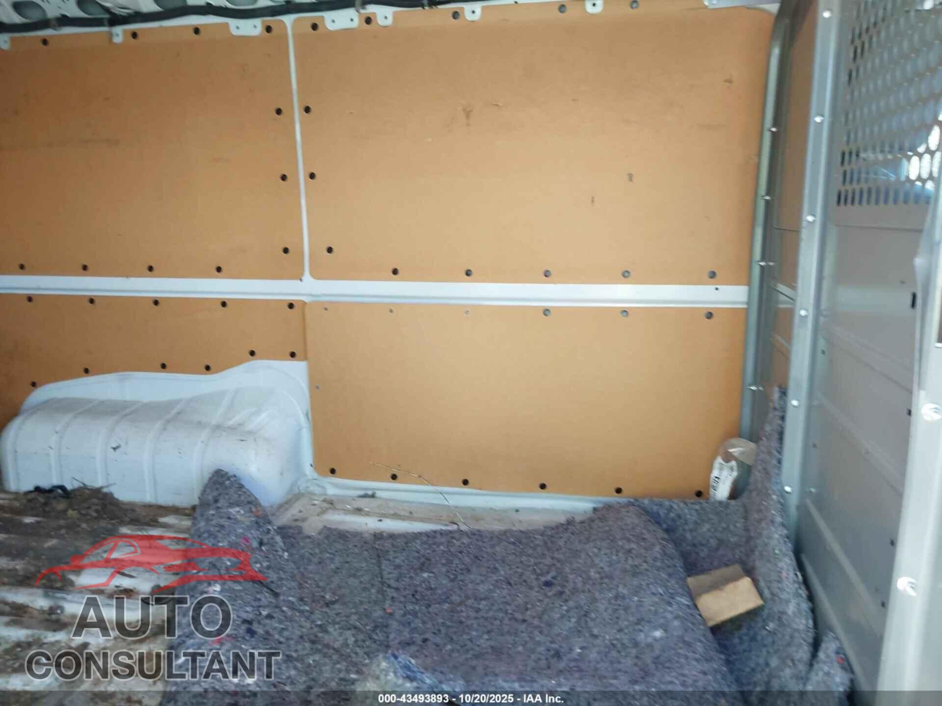 NISSAN NV CARGO NV2500 HD 2019 - 1N6AF0KY8KN810520