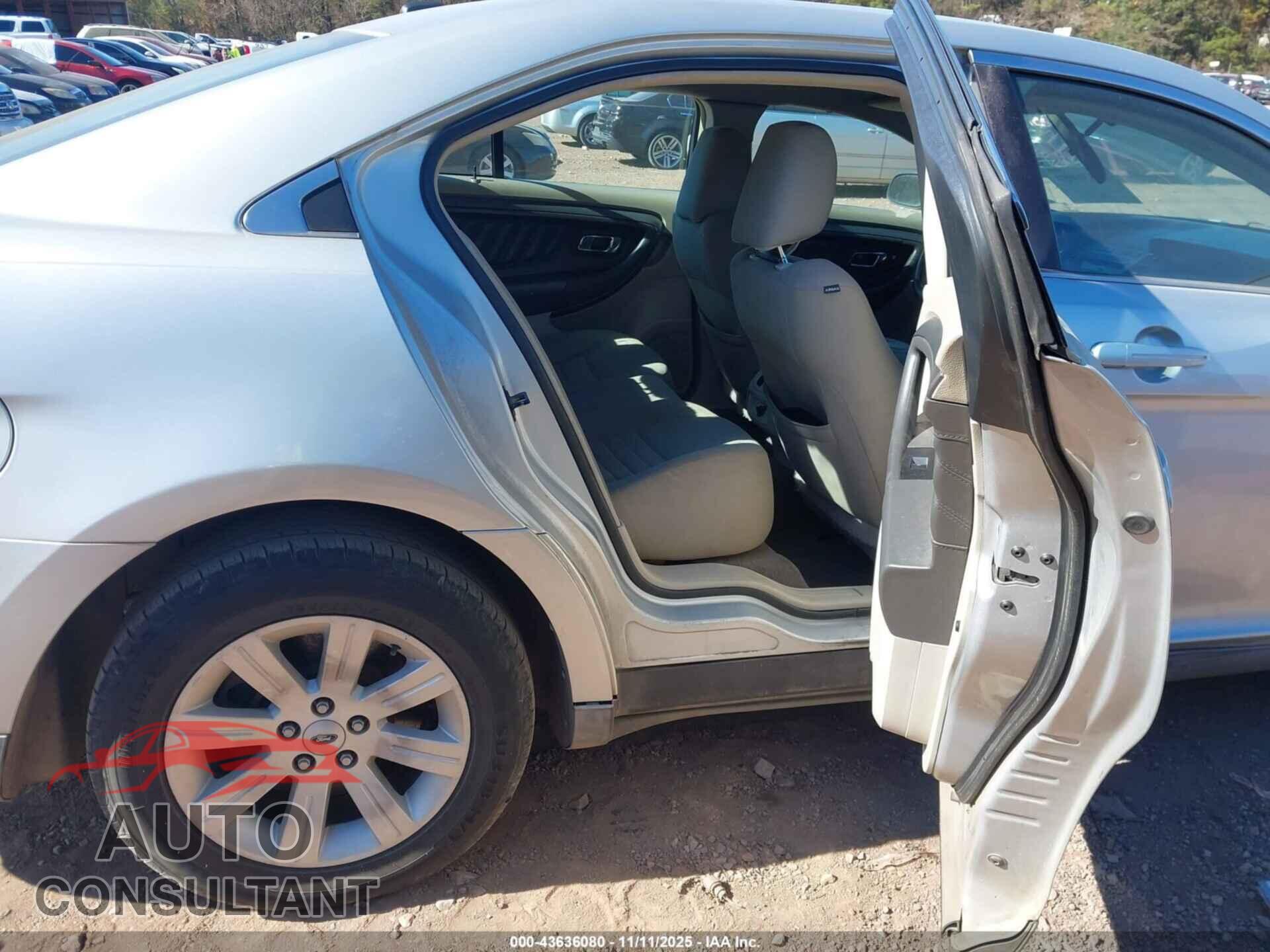 FORD TAURUS 2010 - 1FAHP2DW4AG159496