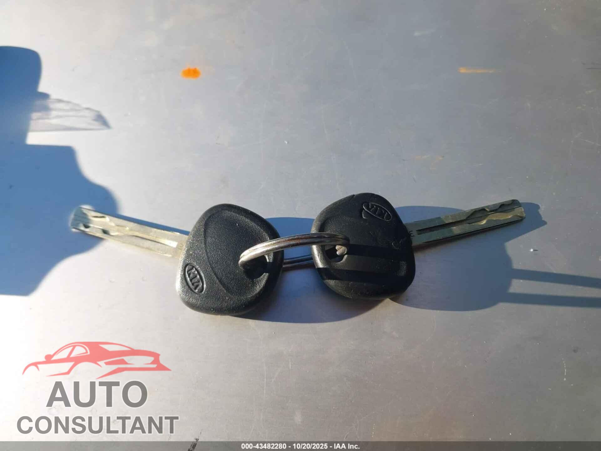 KIA RIO 2014 - KNADM4A34E6410596