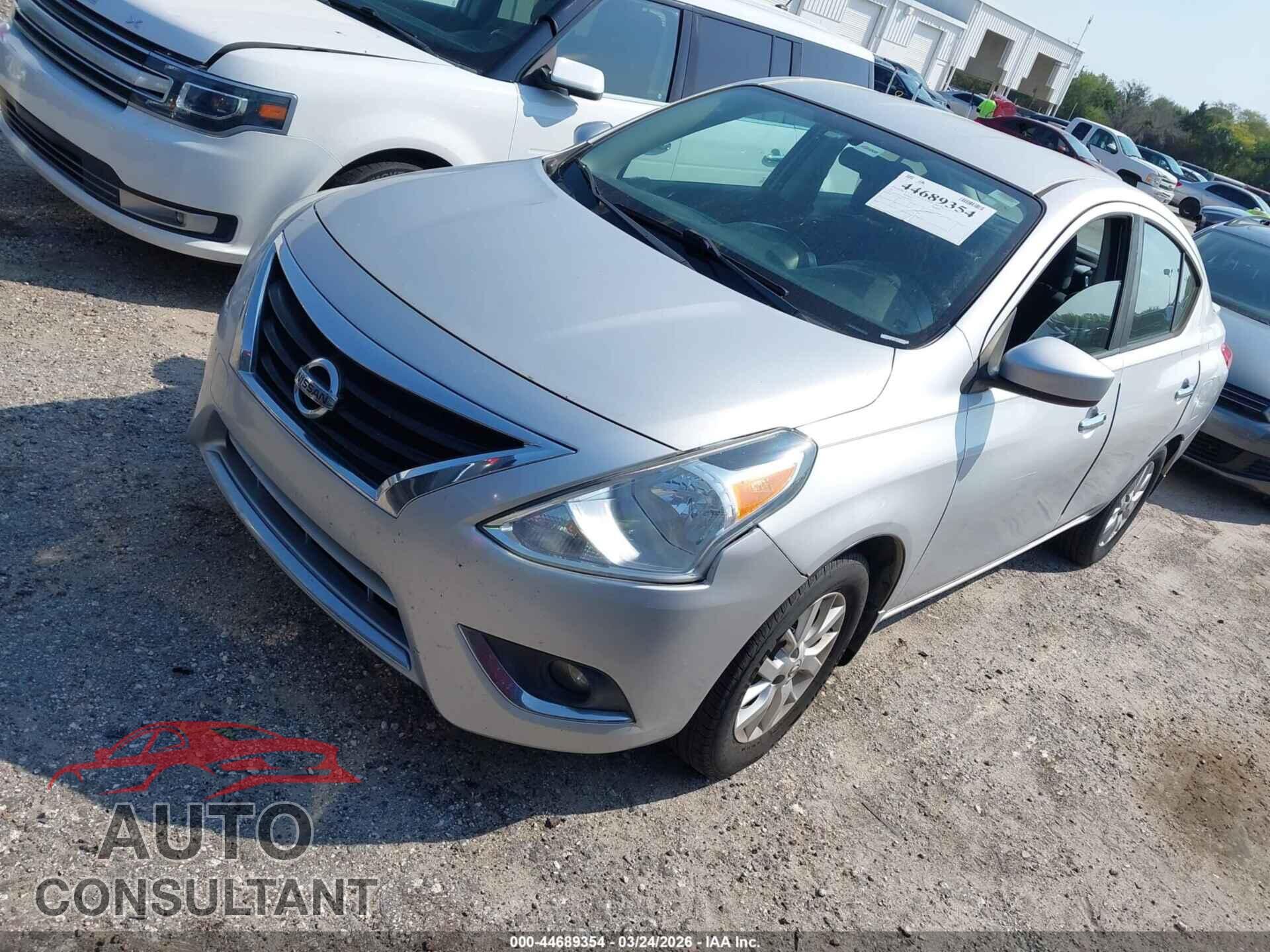 NISSAN VERSA 2017 - 3N1CN7AP3HL807293