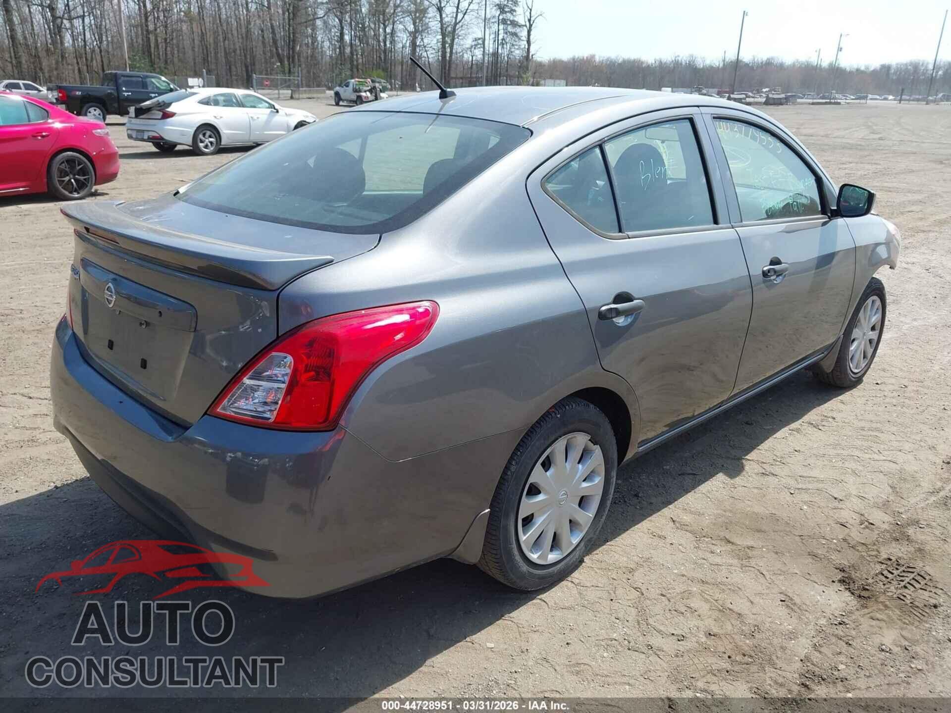 NISSAN VERSA 2019 - 3N1CN7AP3KL804496