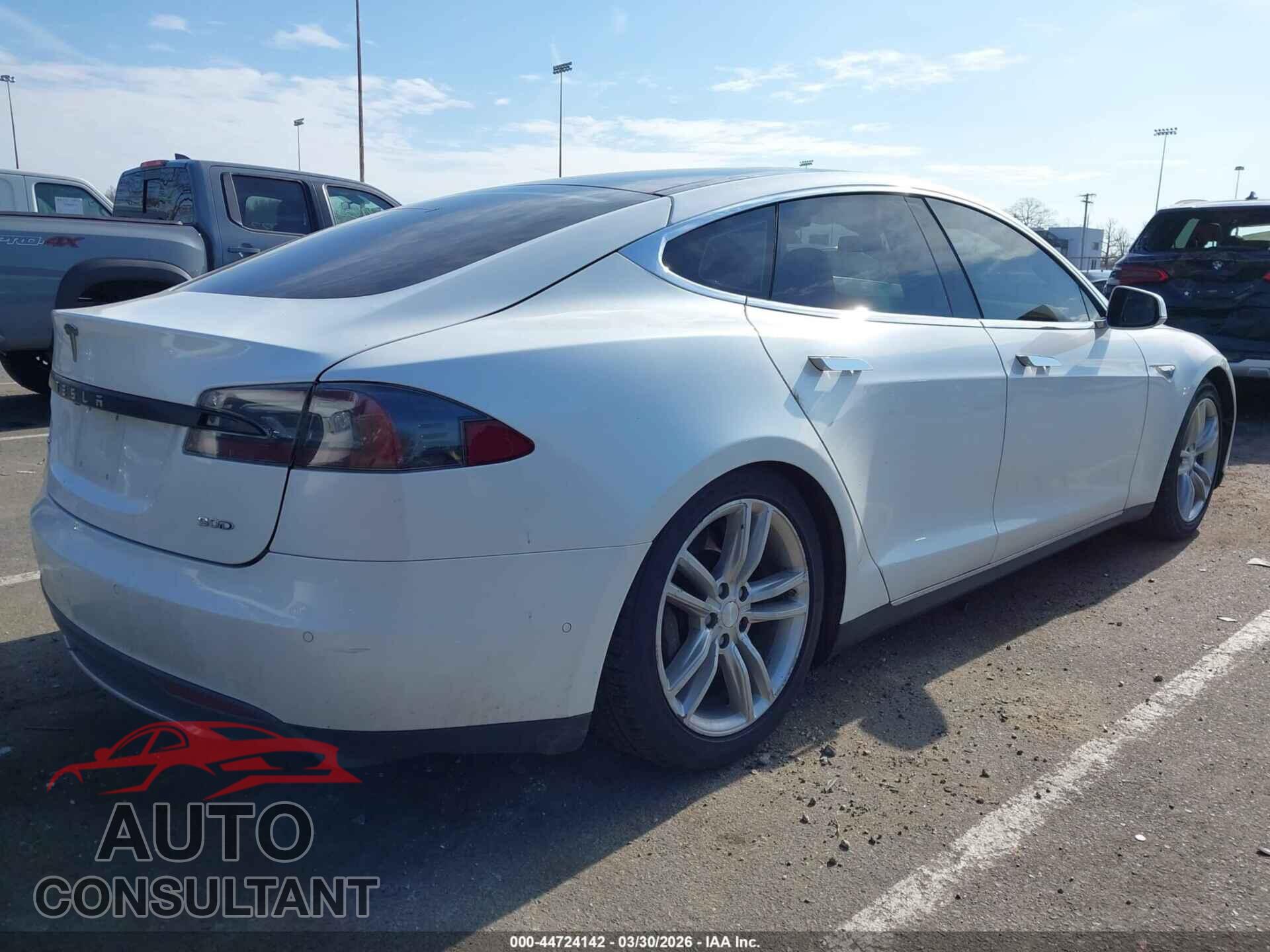 TESLA MODEL S 2015 - 5YJSA1E27FF108857