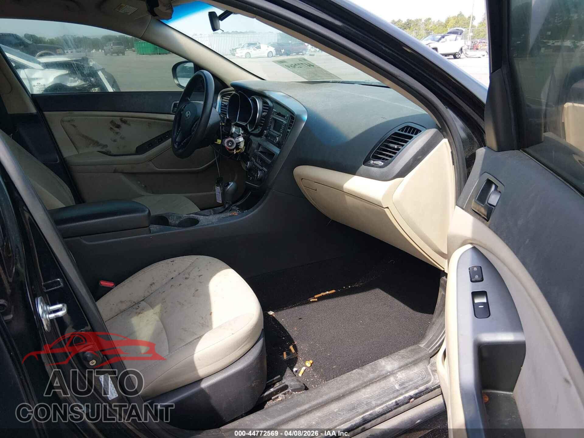 KIA OPTIMA 2013 - KNAGM4A71D5320004