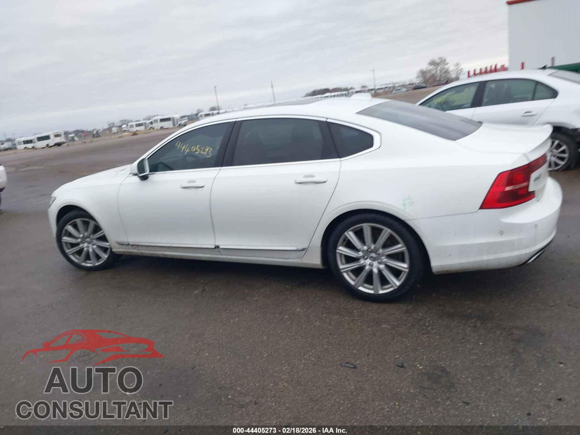 VOLVO S90 2018 - LVY992MLXJP037703