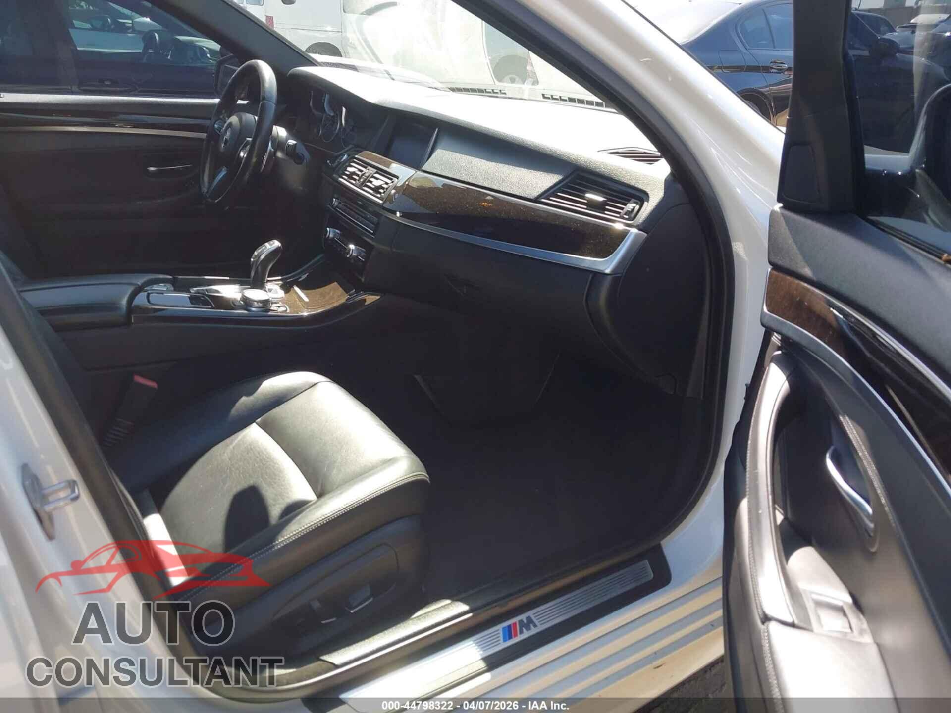 BMW 528I 2015 - WBA5A5C5XFD520857